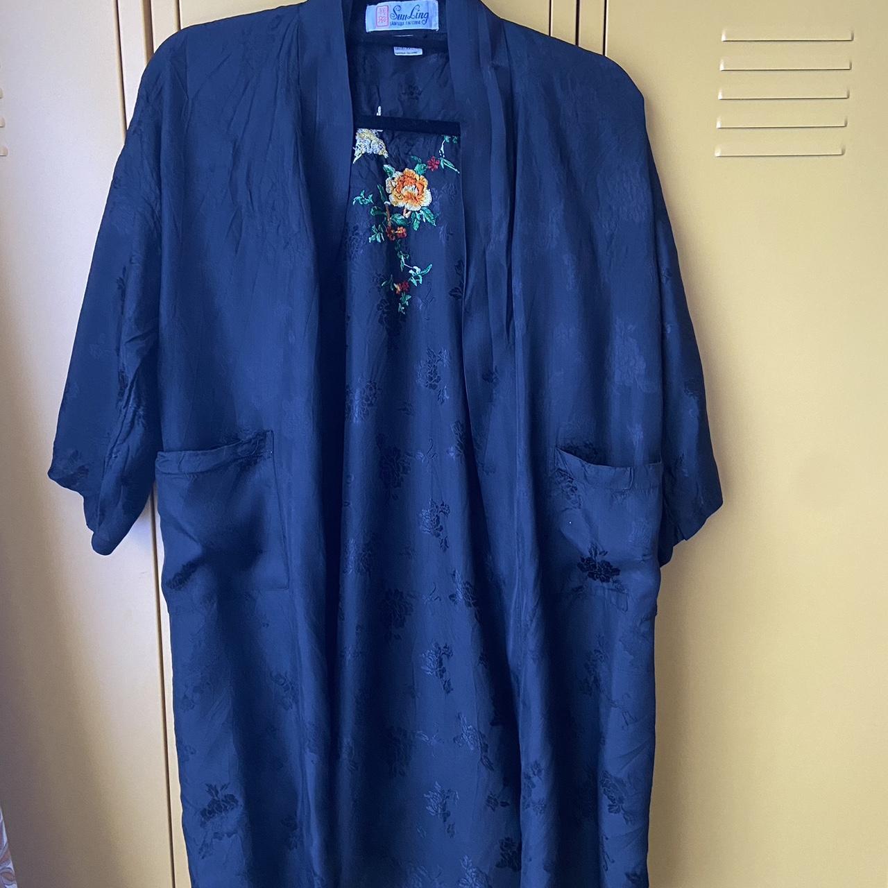 Vintage Chinese dressing gown/kimono Lovely... - Depop