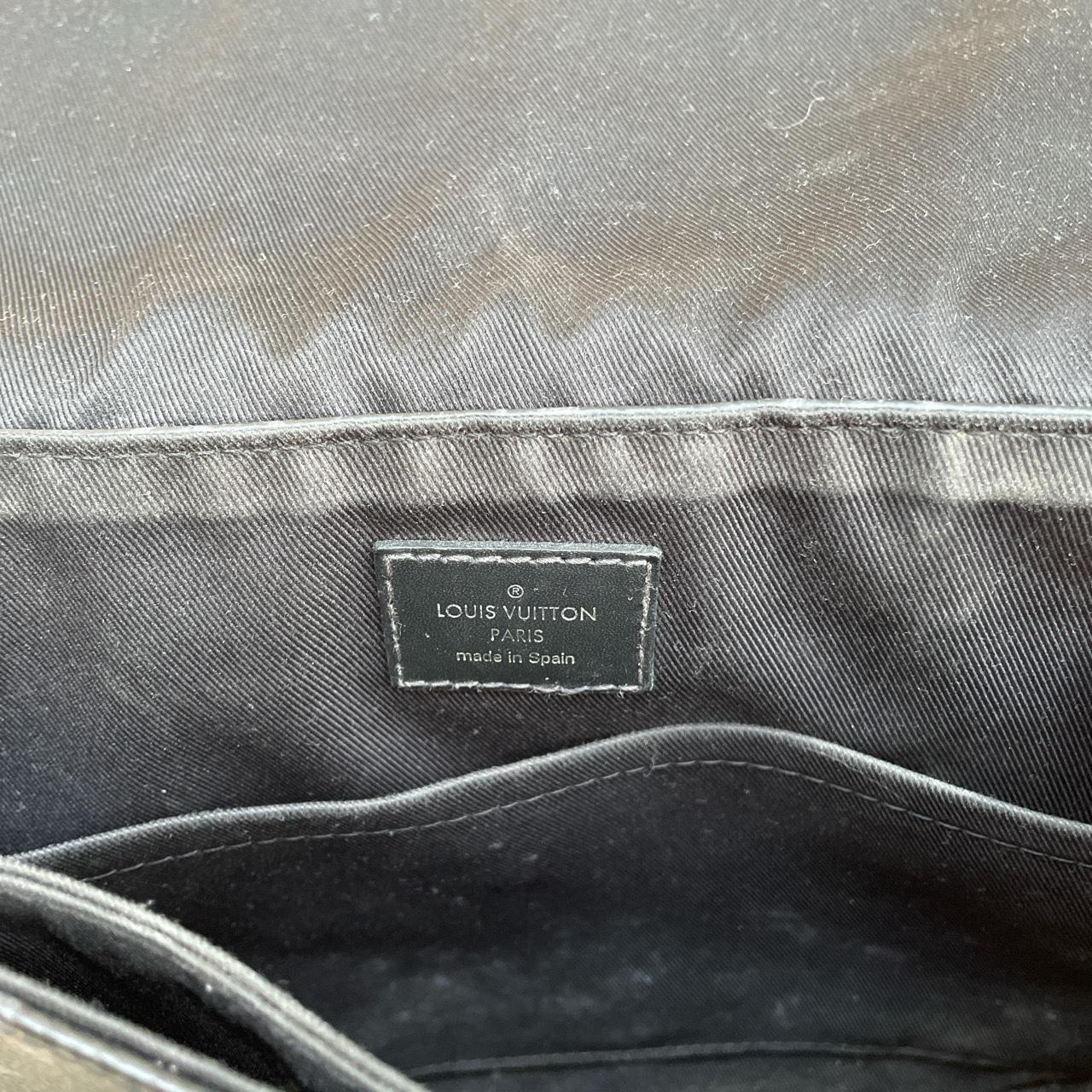 Louis Vuitton messenger bag. - Depop