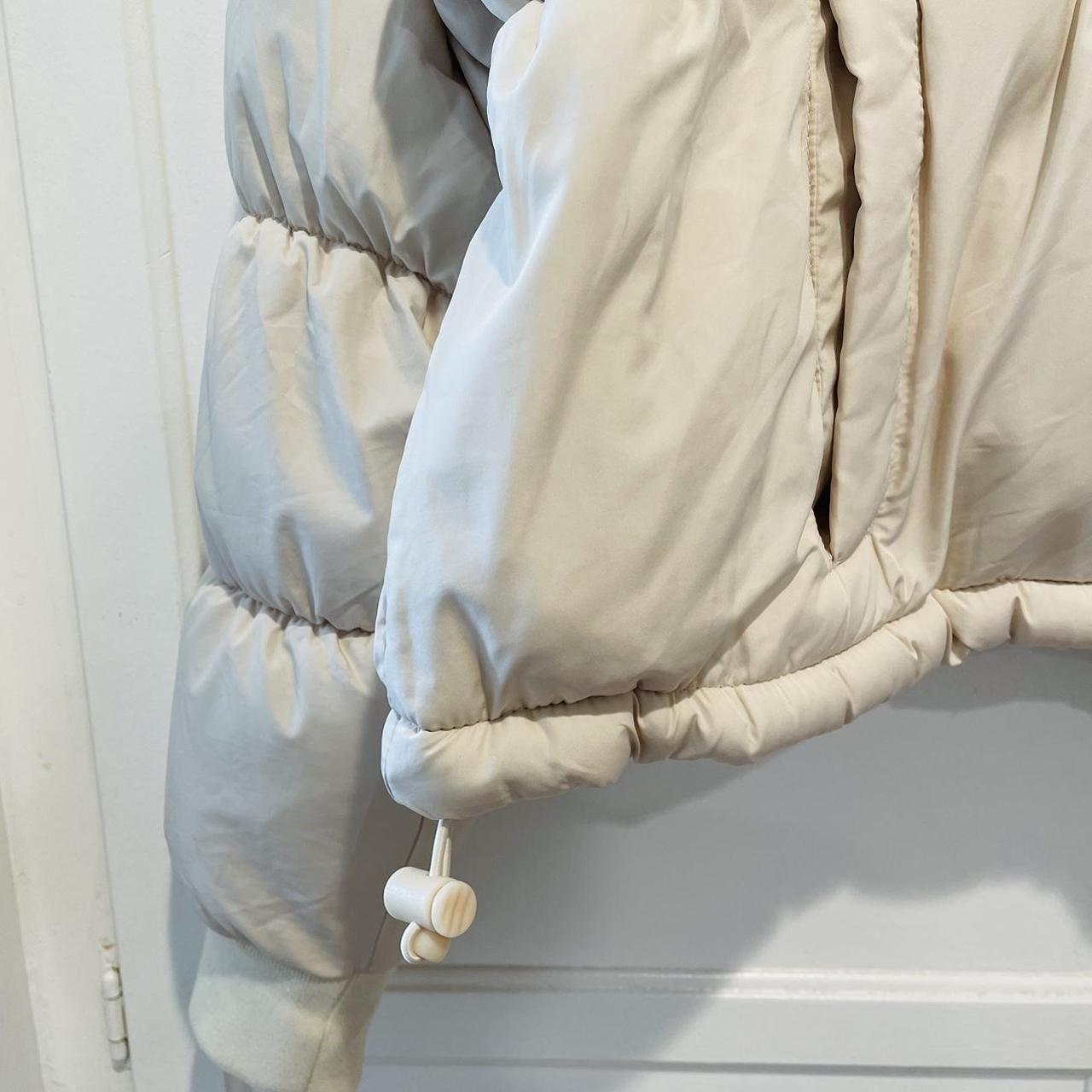 Hollister Co. Women's Cream Jacket Depop