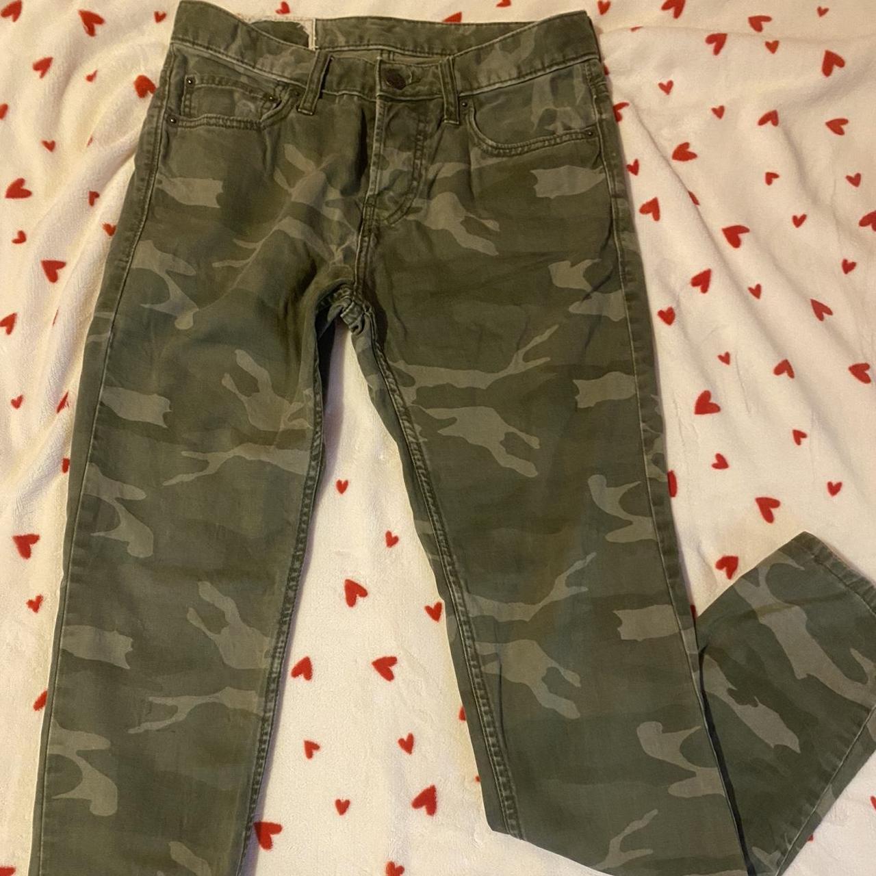 Hollister deals camo jeans