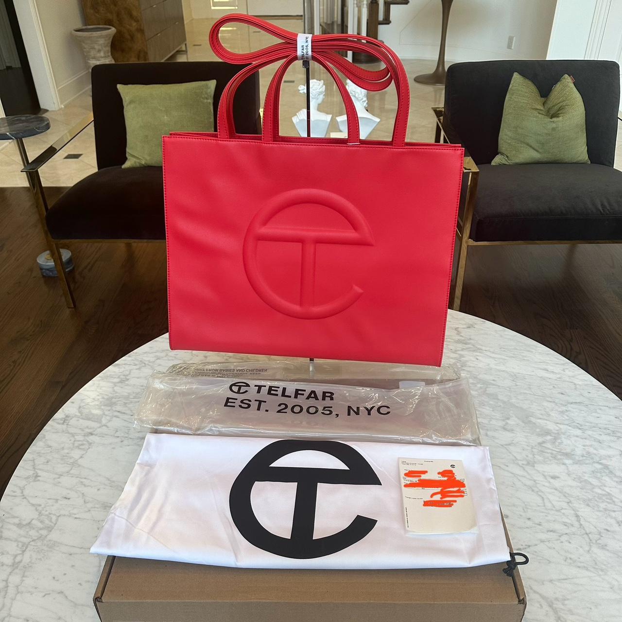 The new genuine TELFAR medium store number shopping bag