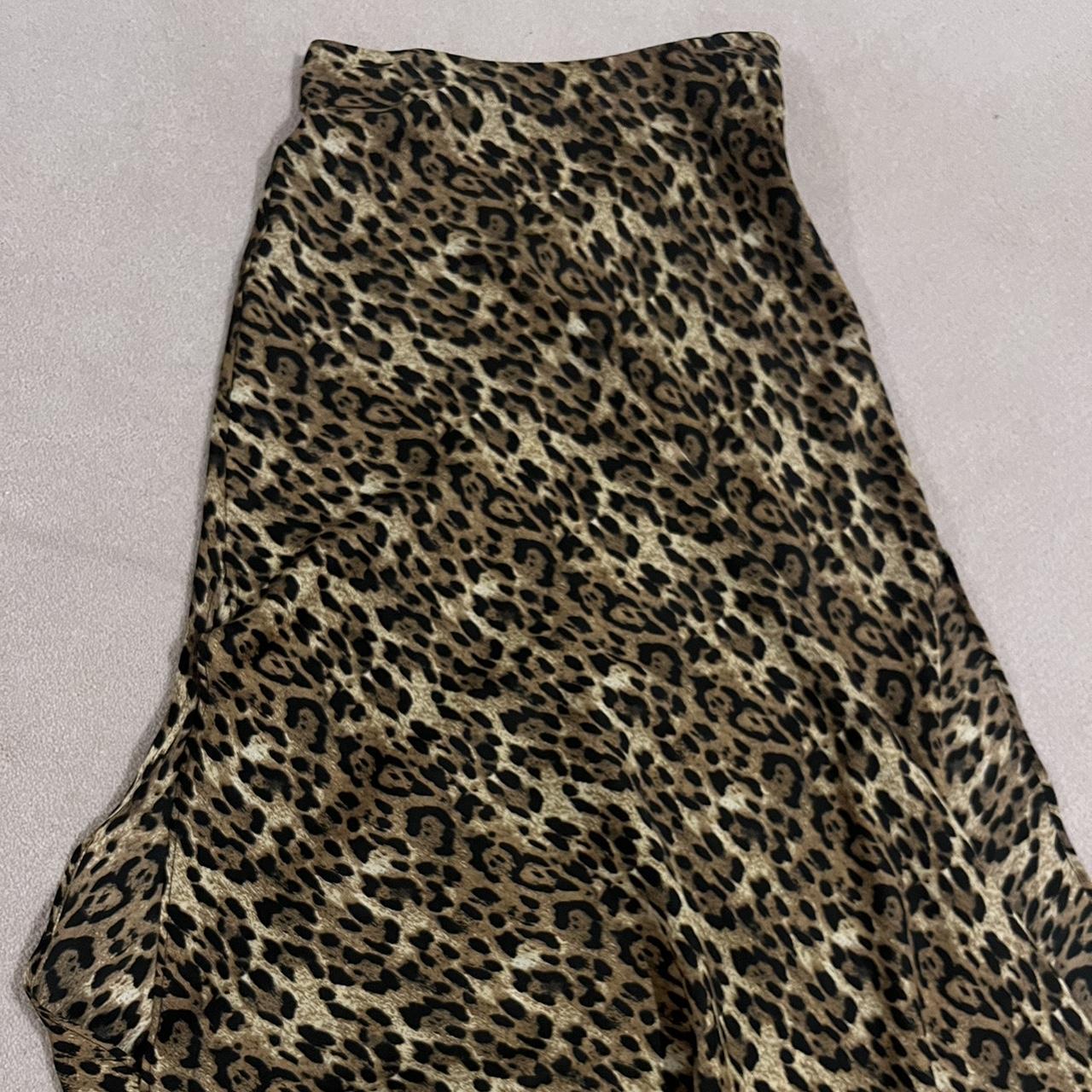 Zara low rise skirt. Leopard print. Flowy fit with... - Depop