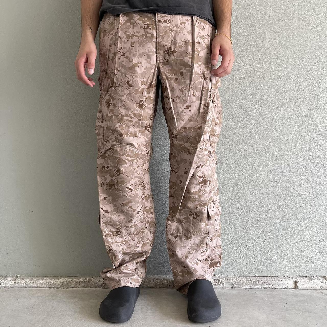 Vintage y2k FR USMC Desert Camo Cargo Pants great... - Depop
