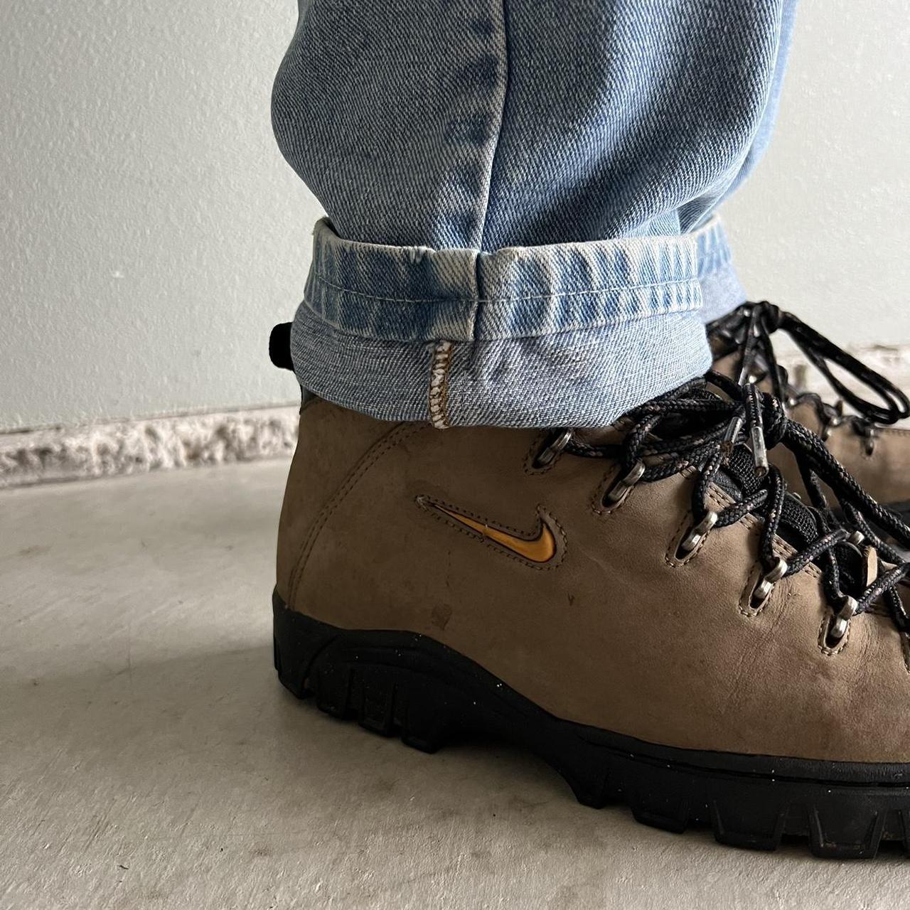 nike acg boots tan