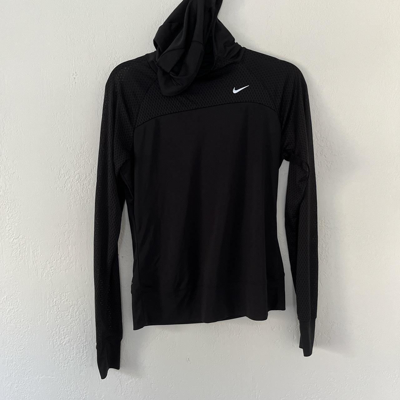 Running hoodie hotsell with thumb holes