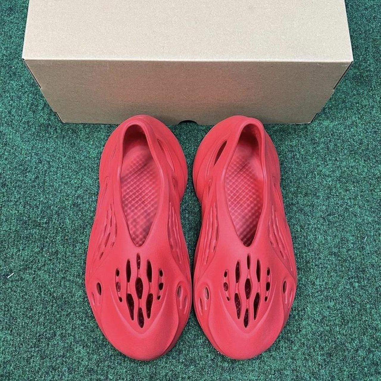 yeezy foam runner size 6.5