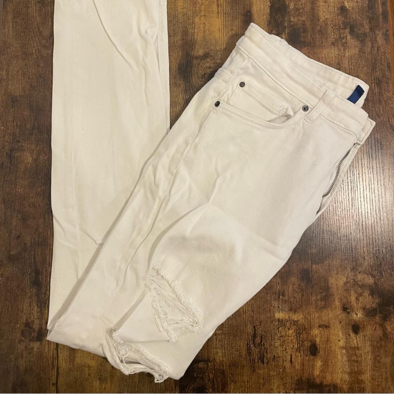 H&m white ripped jeans best sale