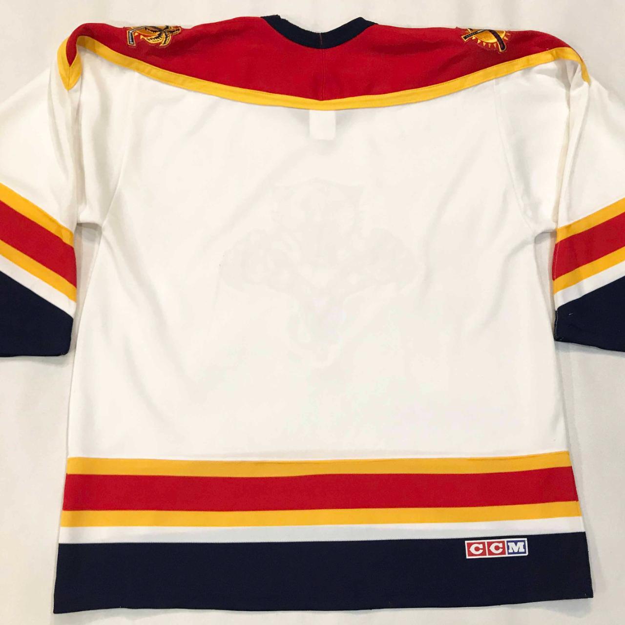 True Vintage NHL Canadians Hockey Jersey Embroidered - Depop
