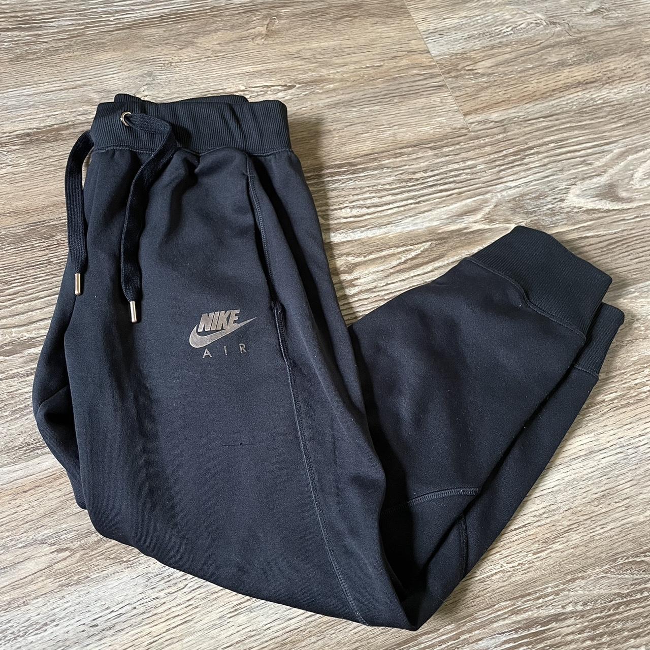 Nike joggers 2025 rose gold