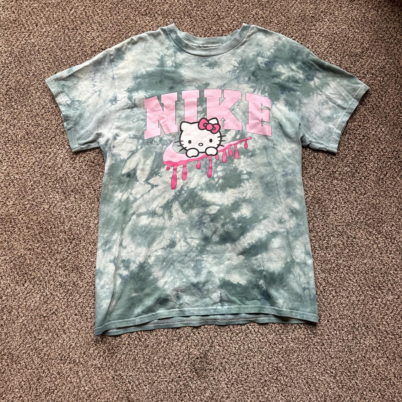 Hello Kitty shops Nike T-Shirt Small