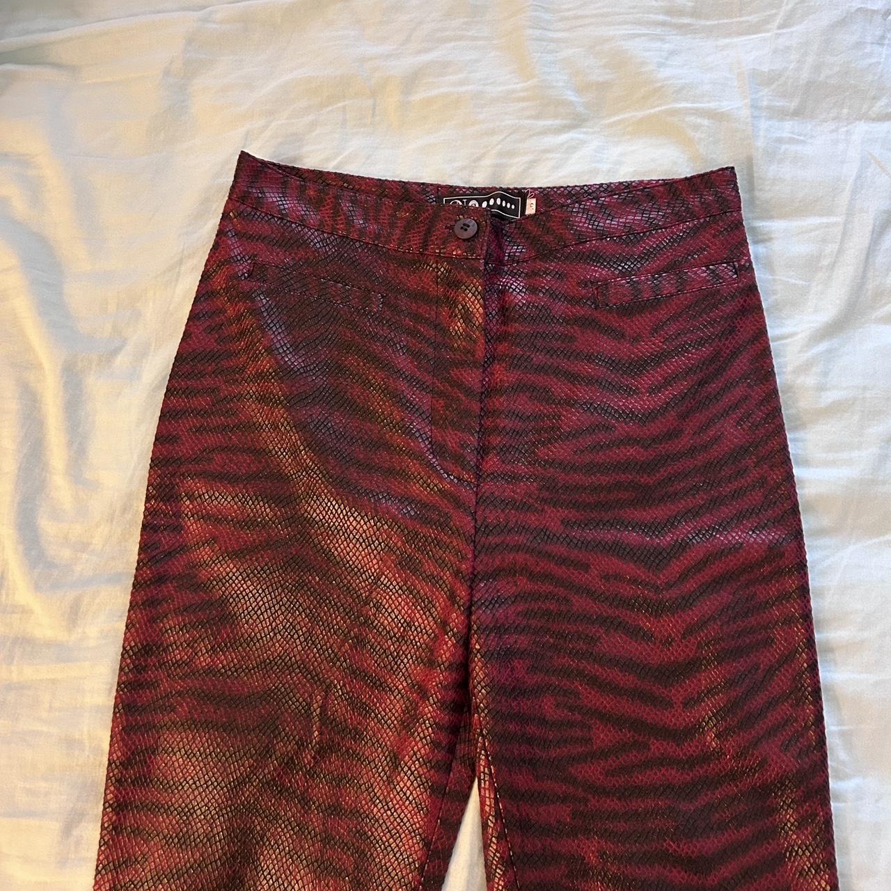 American Vintage Women's Black and Red Trousers (2)