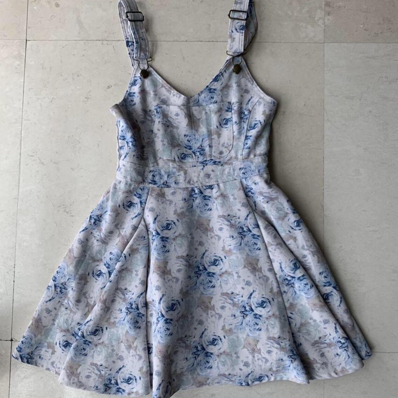 Vintage Liz Lisa Blue Flower Pattern Short... - Depop
