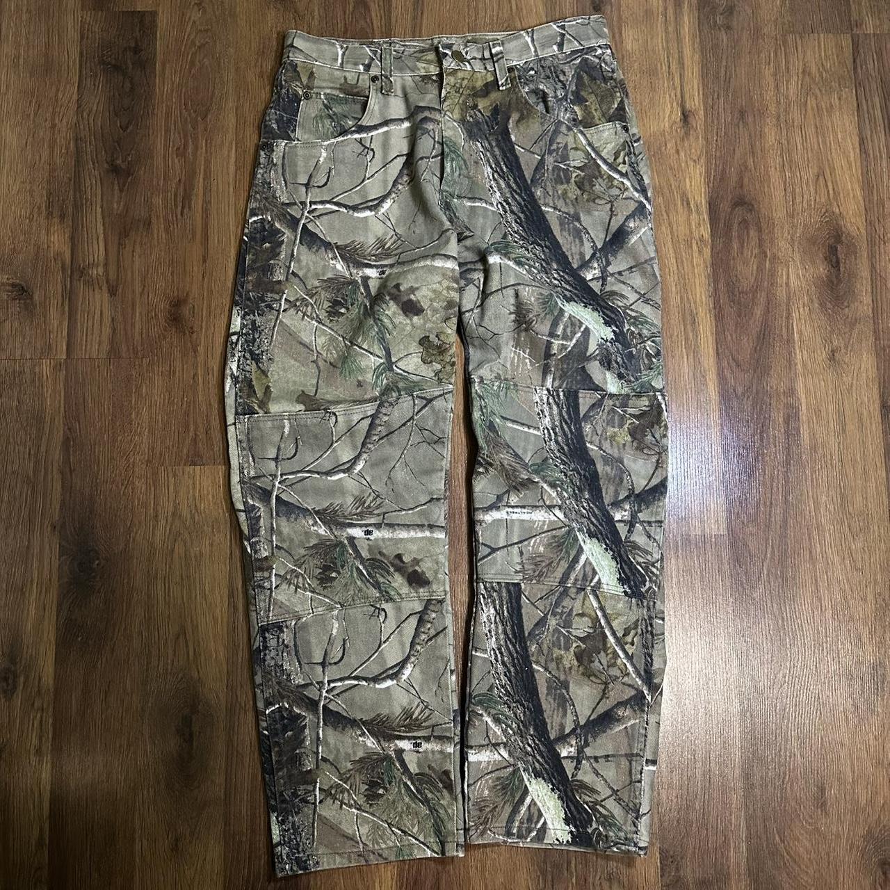 item listed by vntgaris