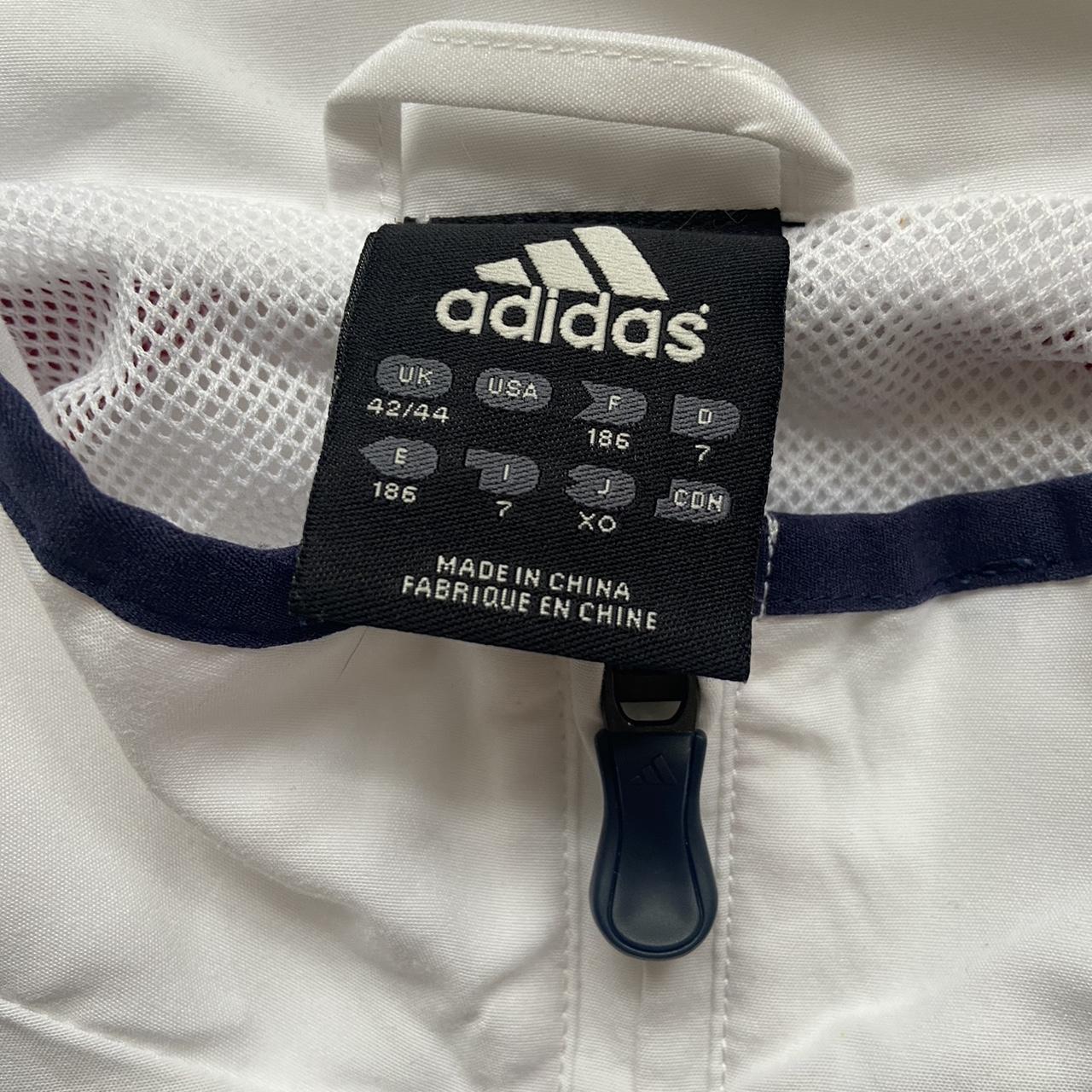 Adidas made 2024 in china yazıyor