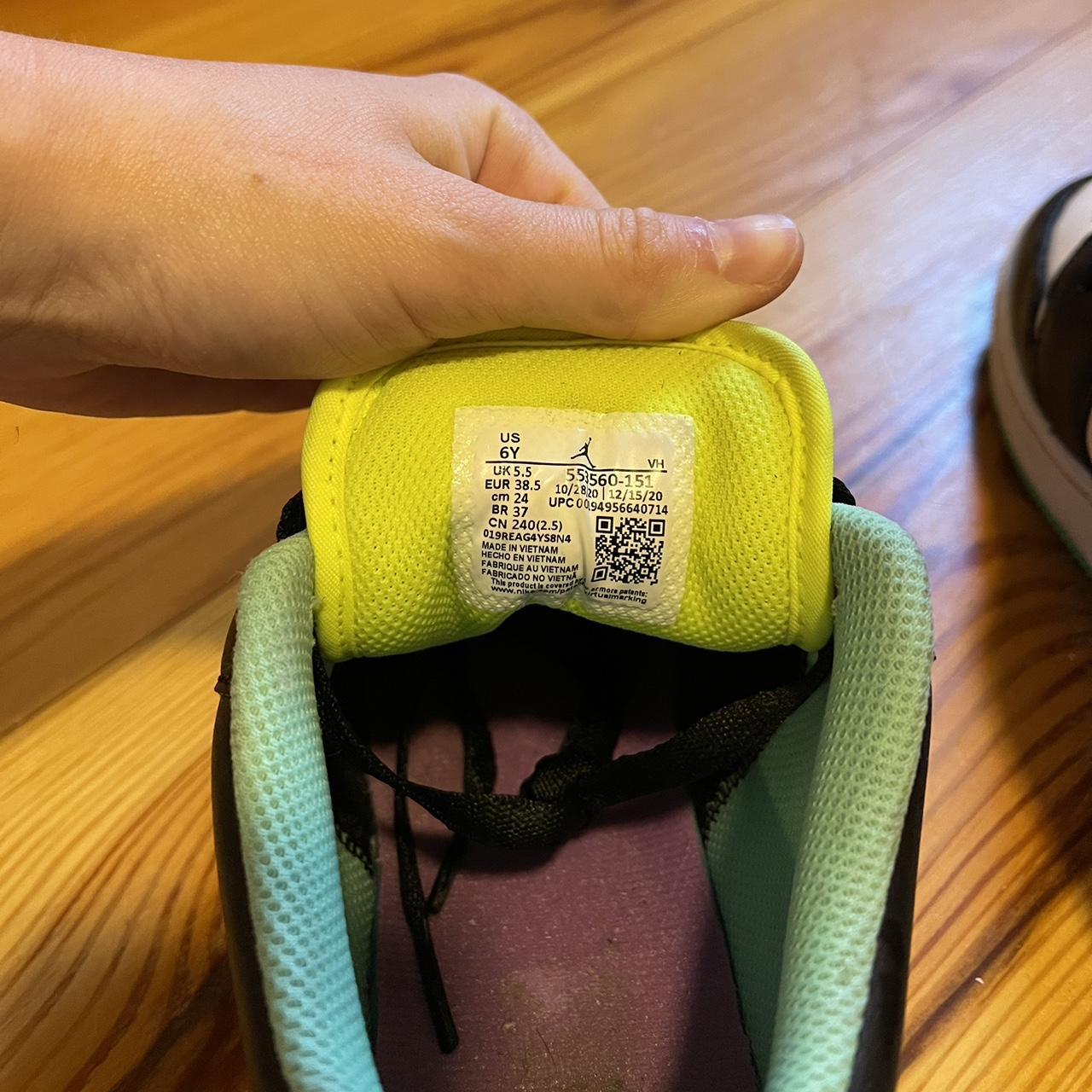 nike pink green running shoes