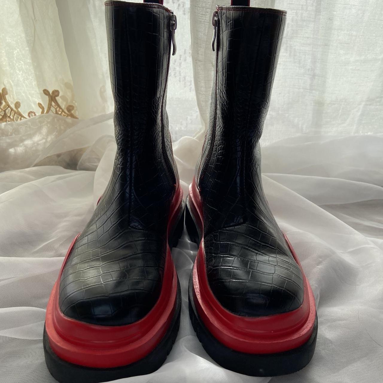 Women's Black and Red Boots | Depop