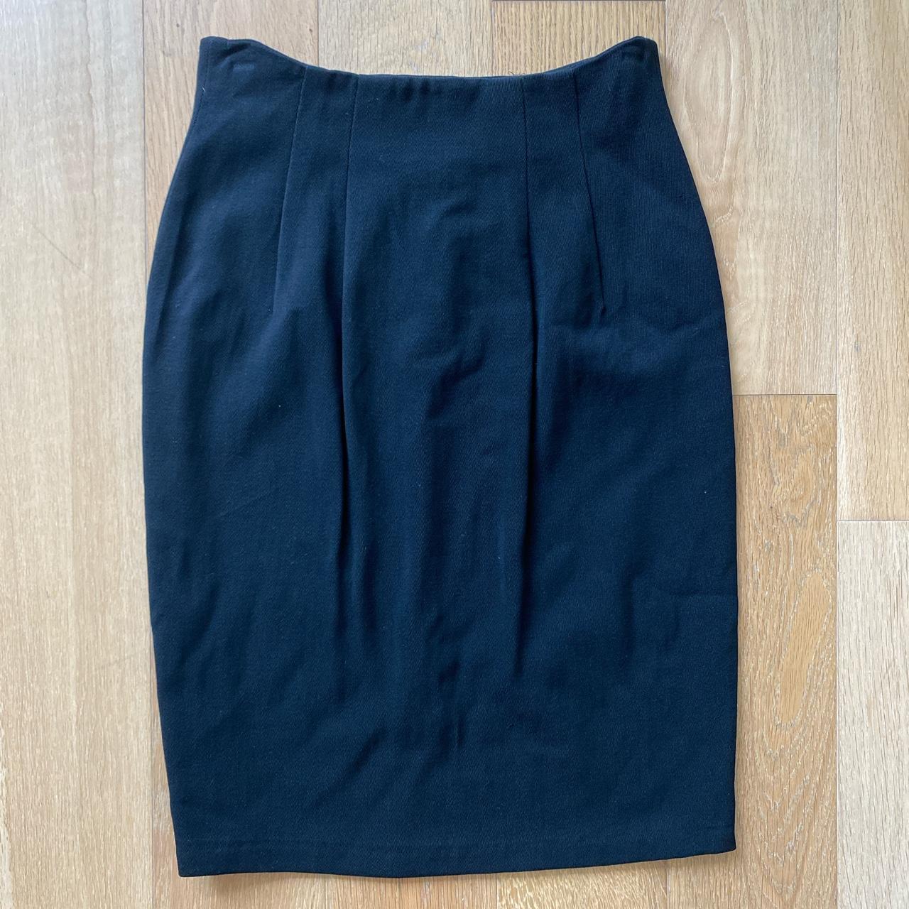 Emanuel Ungaro Women's Black Skirt (3)