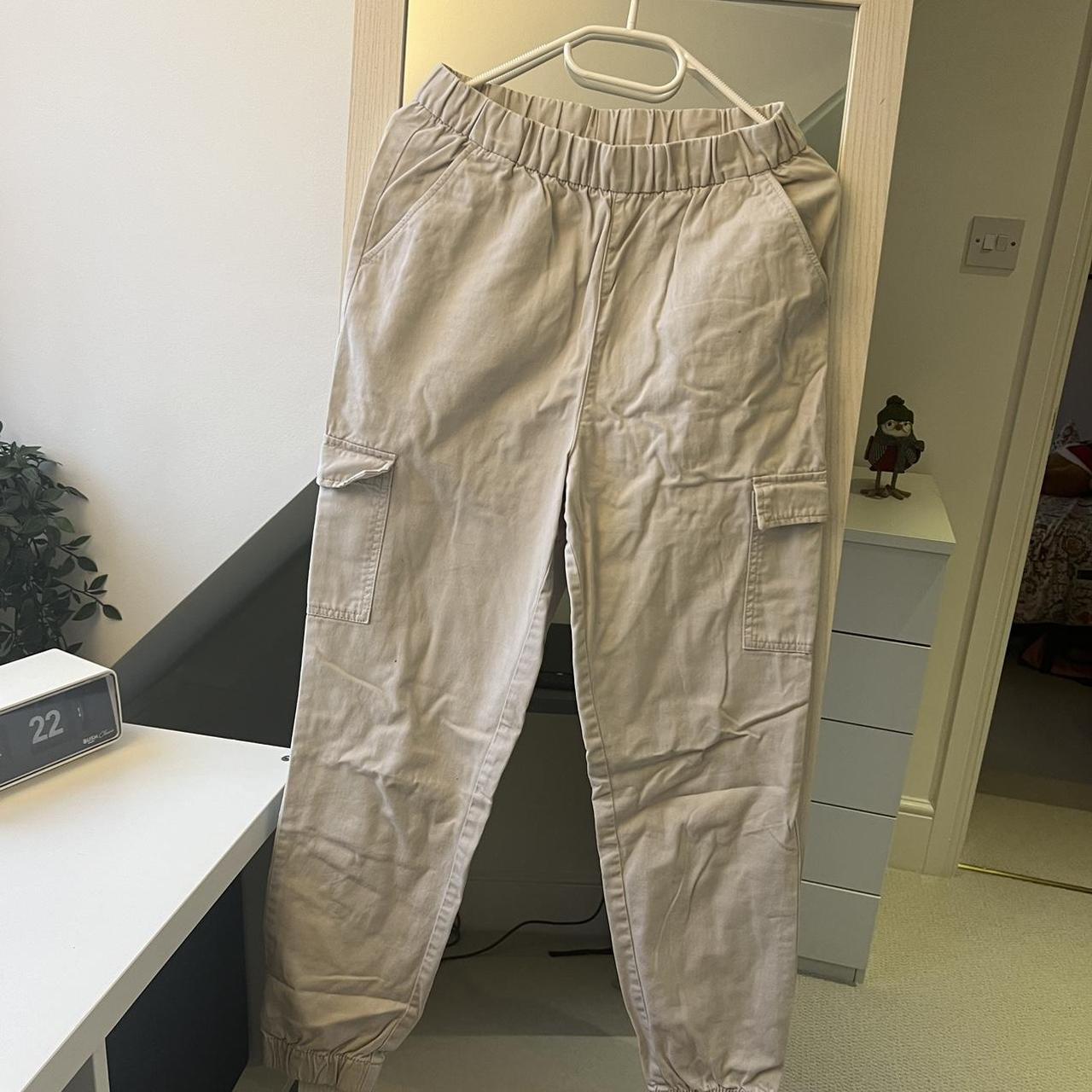 ⚪️ Cream H&M cargo pants ⚪️ UK 8 (with elasticated - Depop