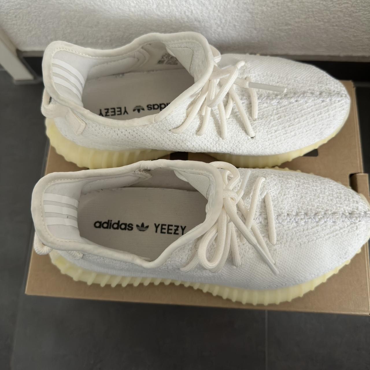 yeezy triple white 38