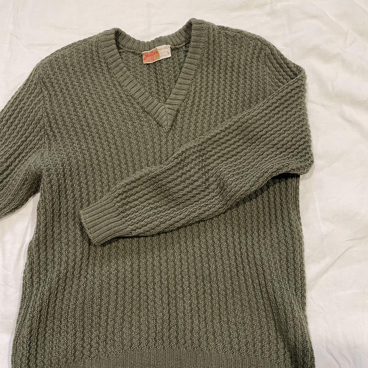 Cable knit hunter green pure wool jumper Australian... - Depop