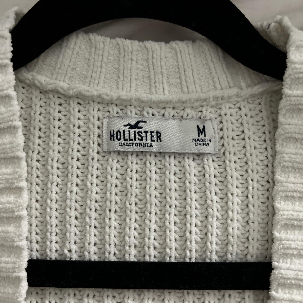 White Hollister Sweater ☆ cute, simple white - Depop