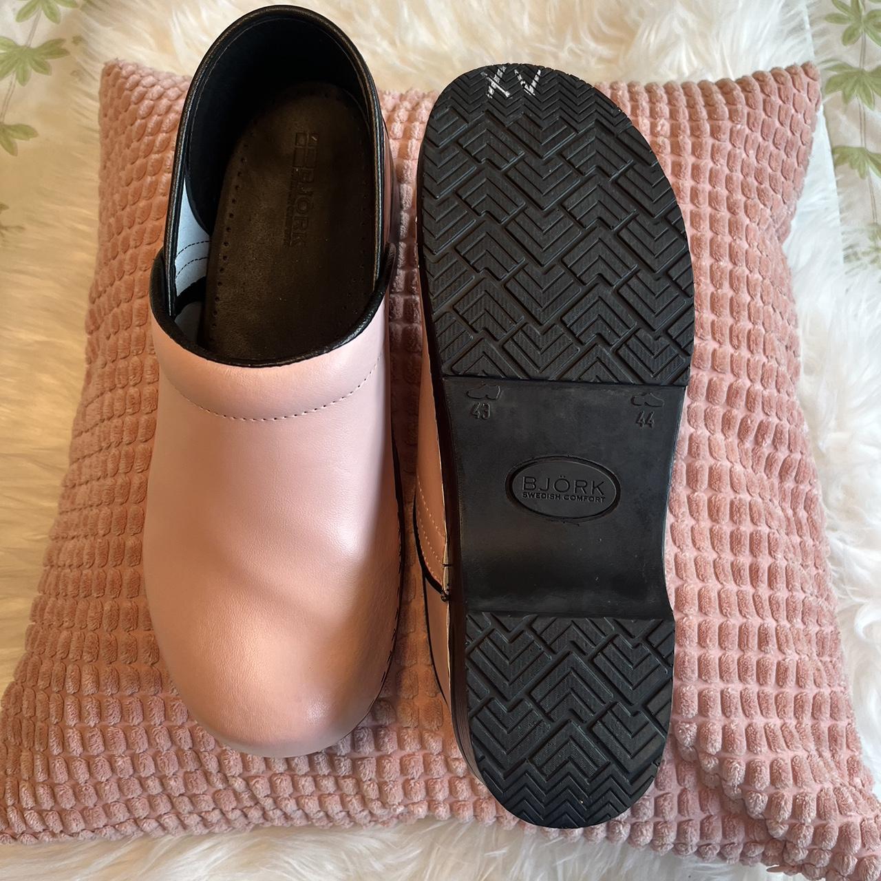 Björn Borg Women's Pink and Black Clogs (3)