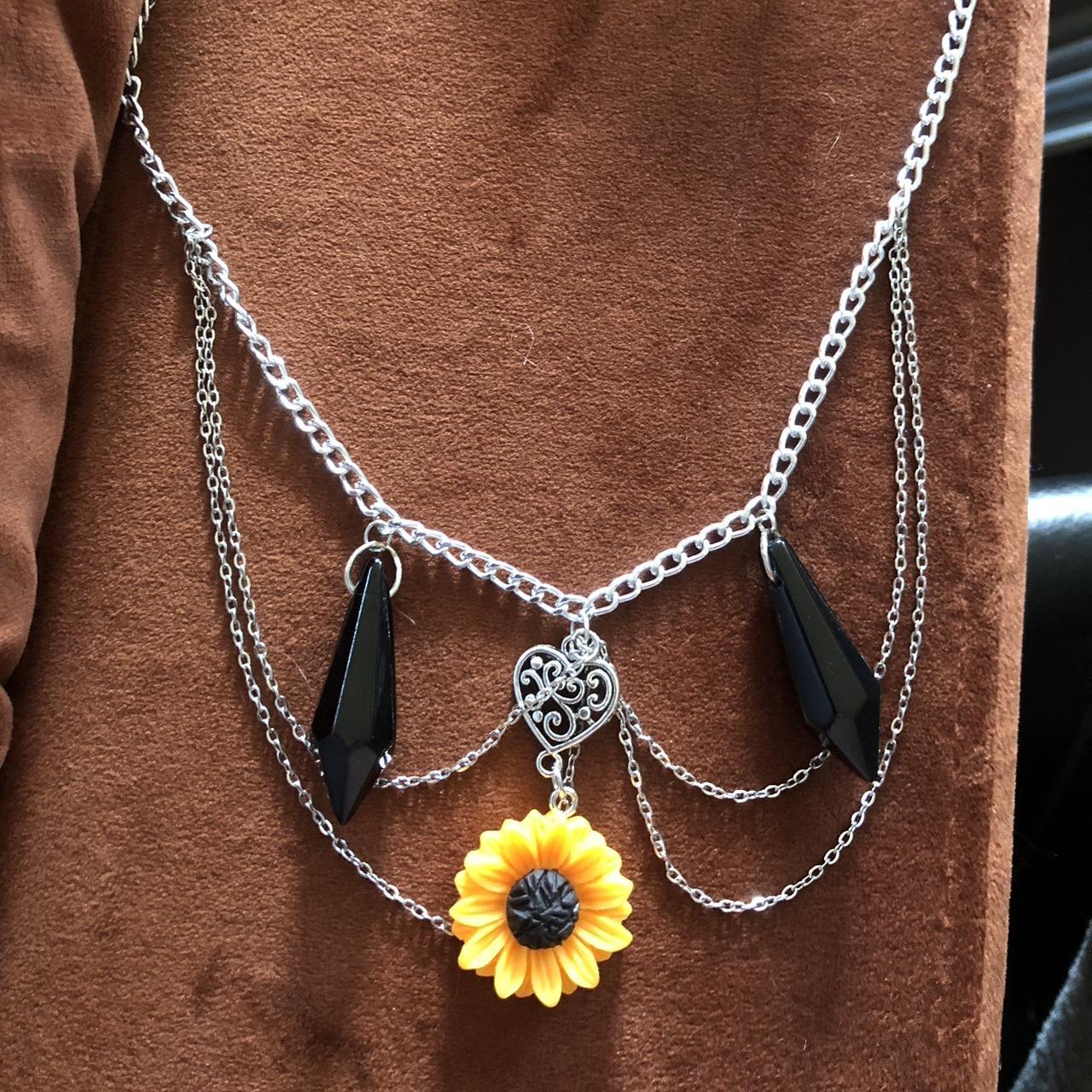 item listed by iheartstarr_
