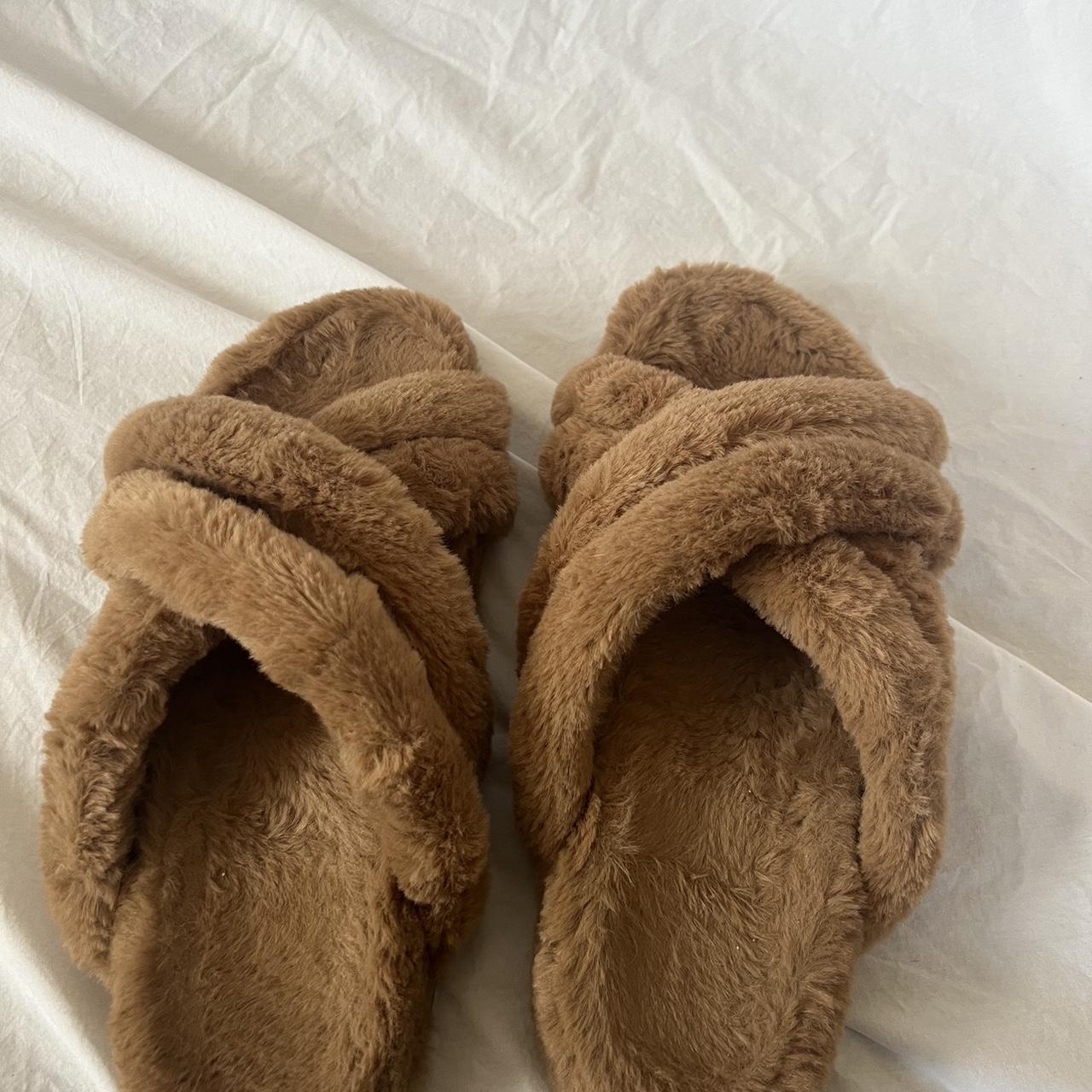 ANINE BING LIZZIE FAUX FUR SLIDES IN CAMEL only Depop