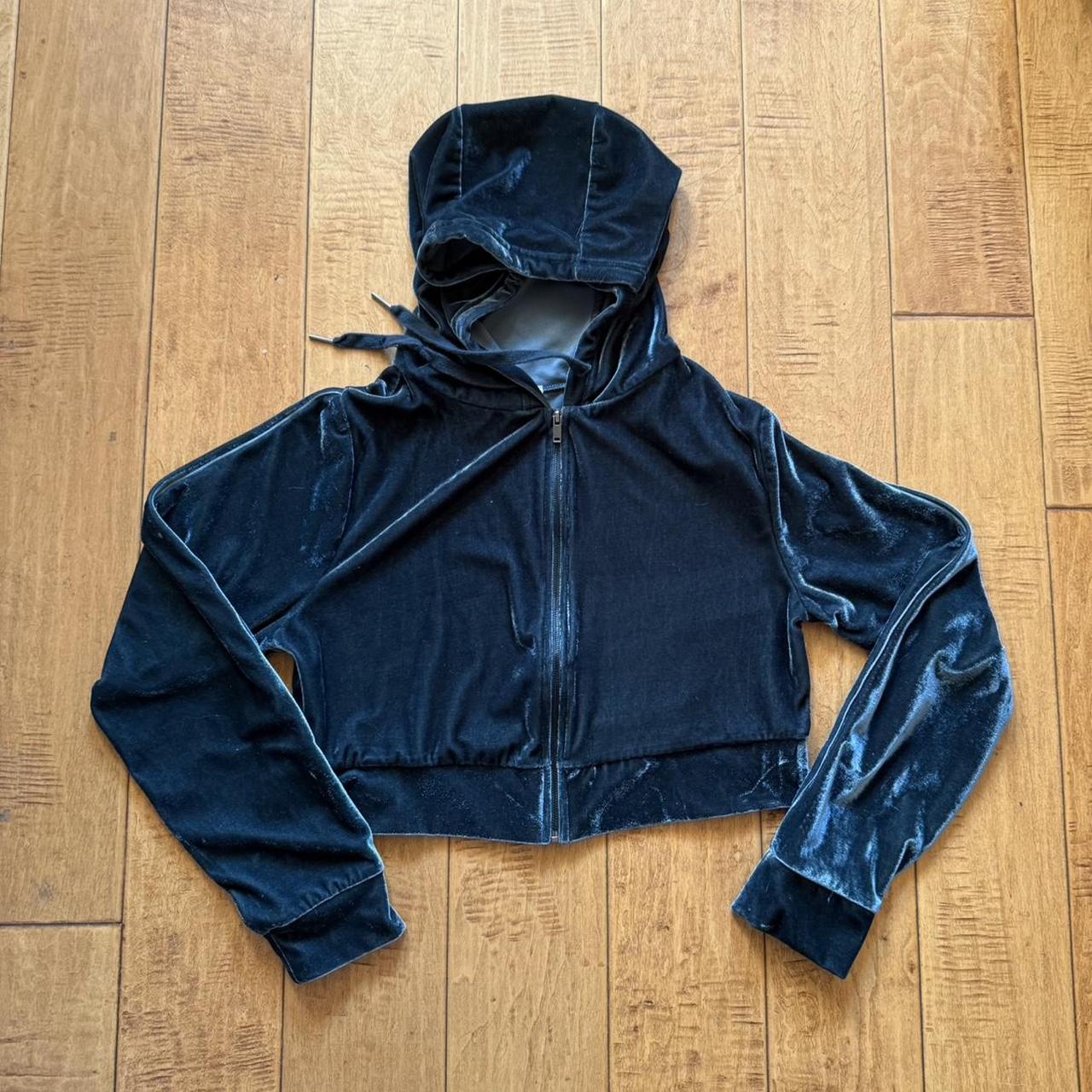 item listed by tozlle