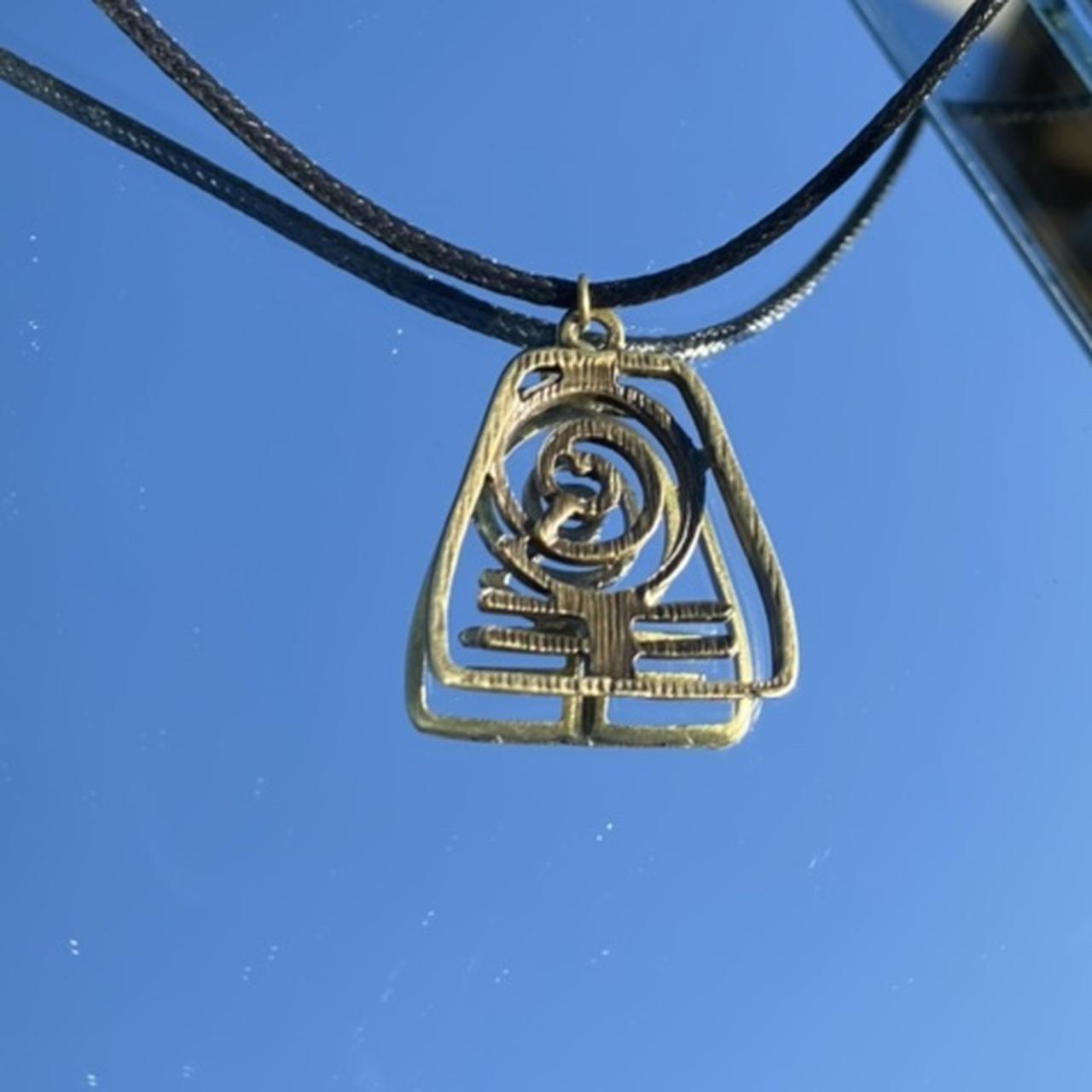 AVATAR EARTH KINGDOM NECKLACE Y2K AVATAR THE Depop