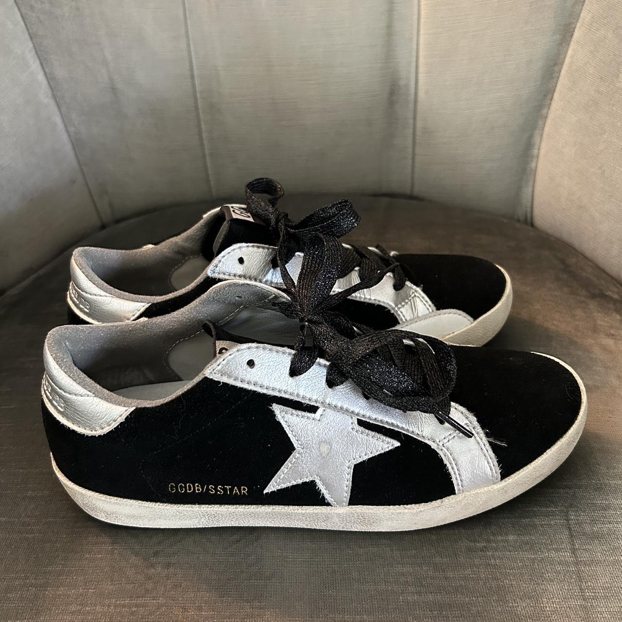 Golden Goose Women's Trainers (2)