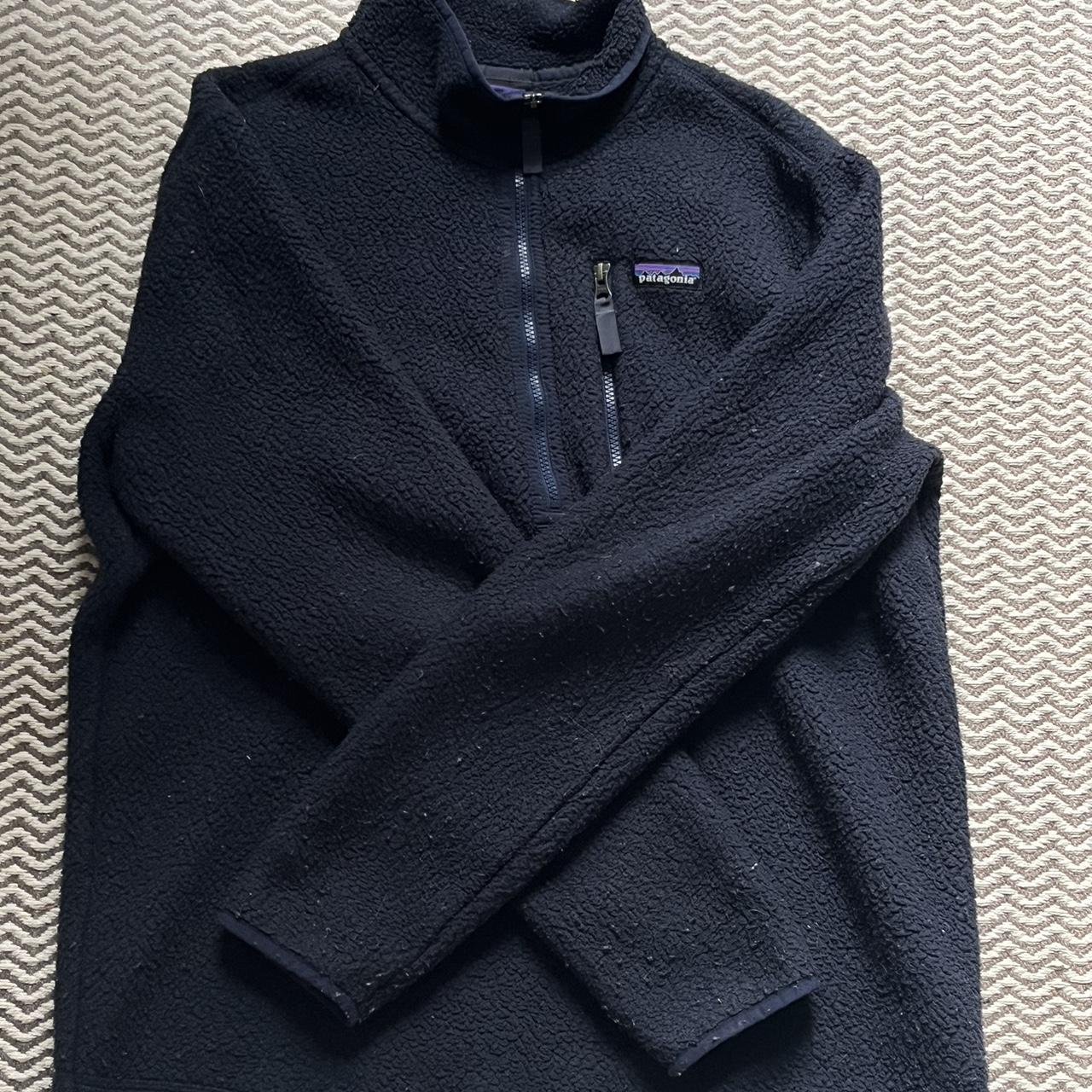 Patagonia fleece Size large Message before buying Depop