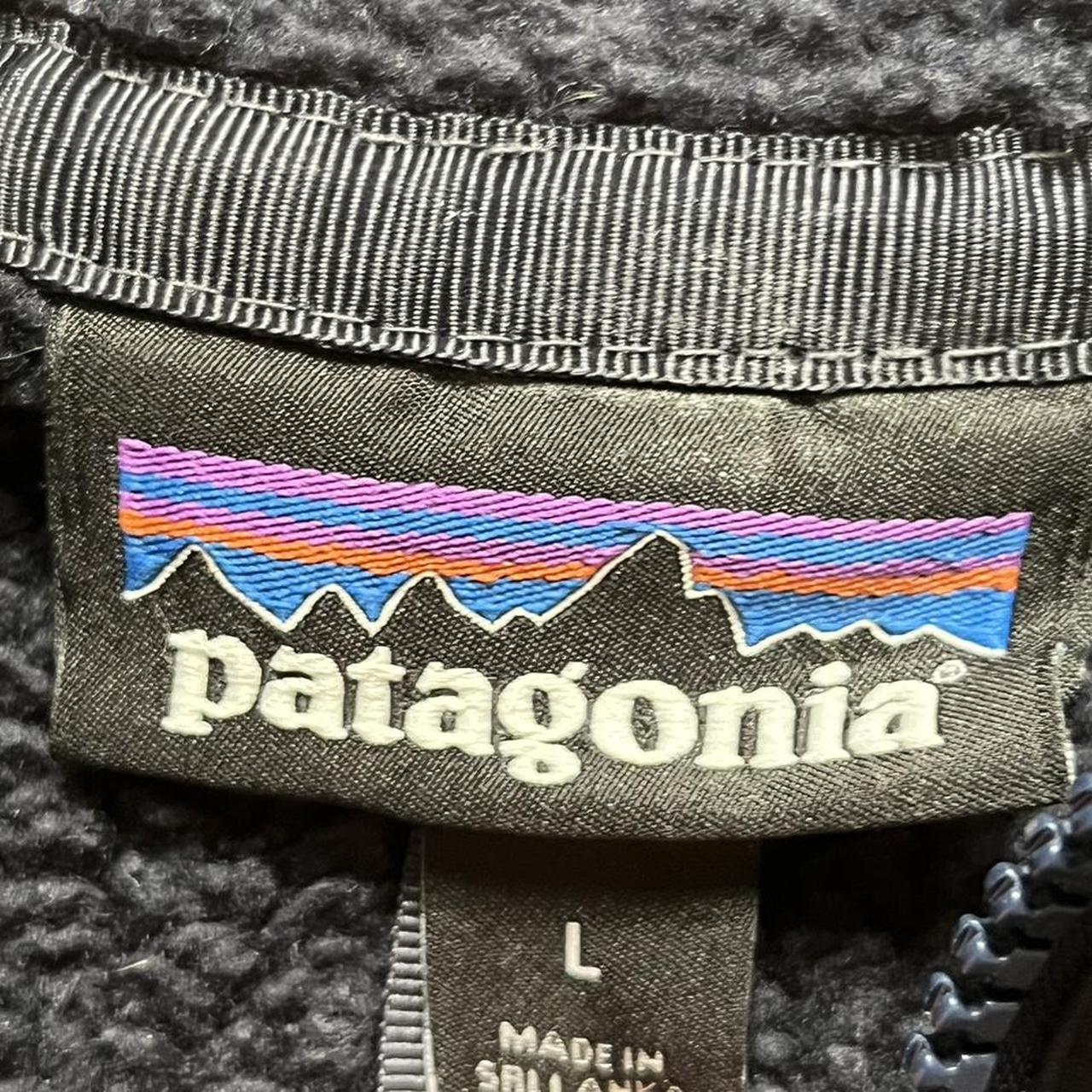 Patagonia fleece Size large Message before buying - Depop