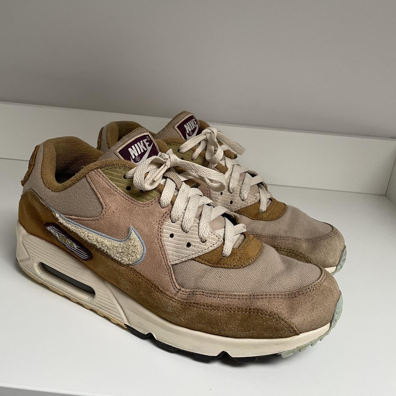 Air max store varsity pack