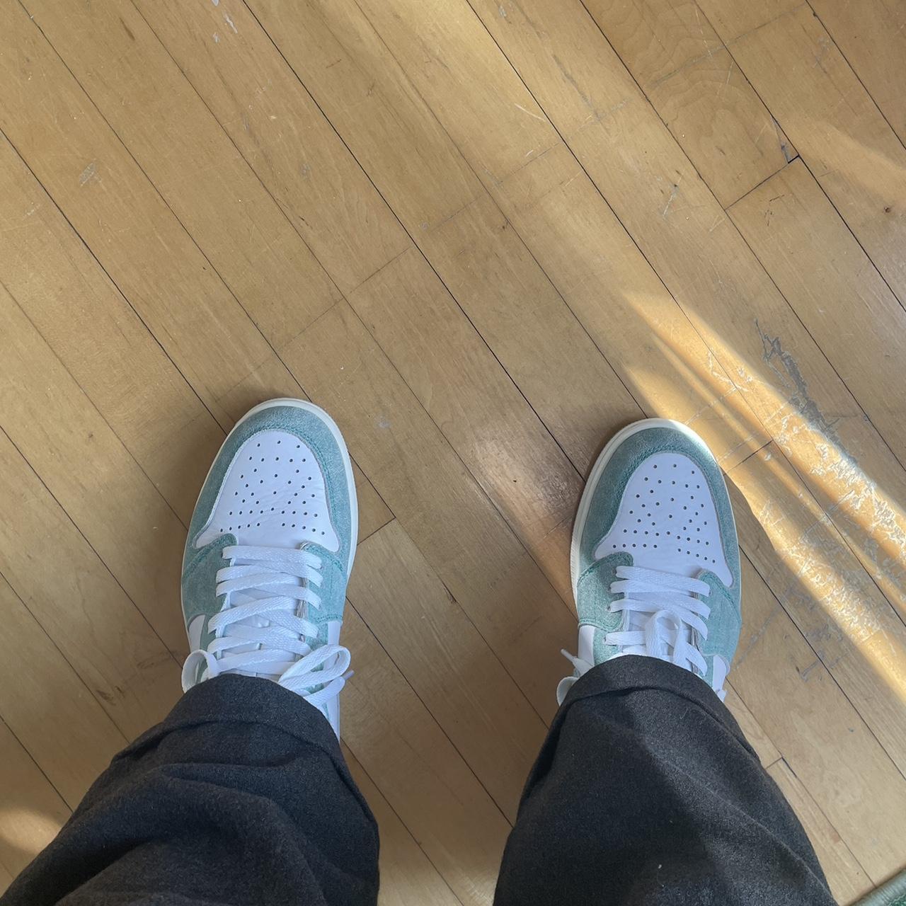 air jordan strawberry cough