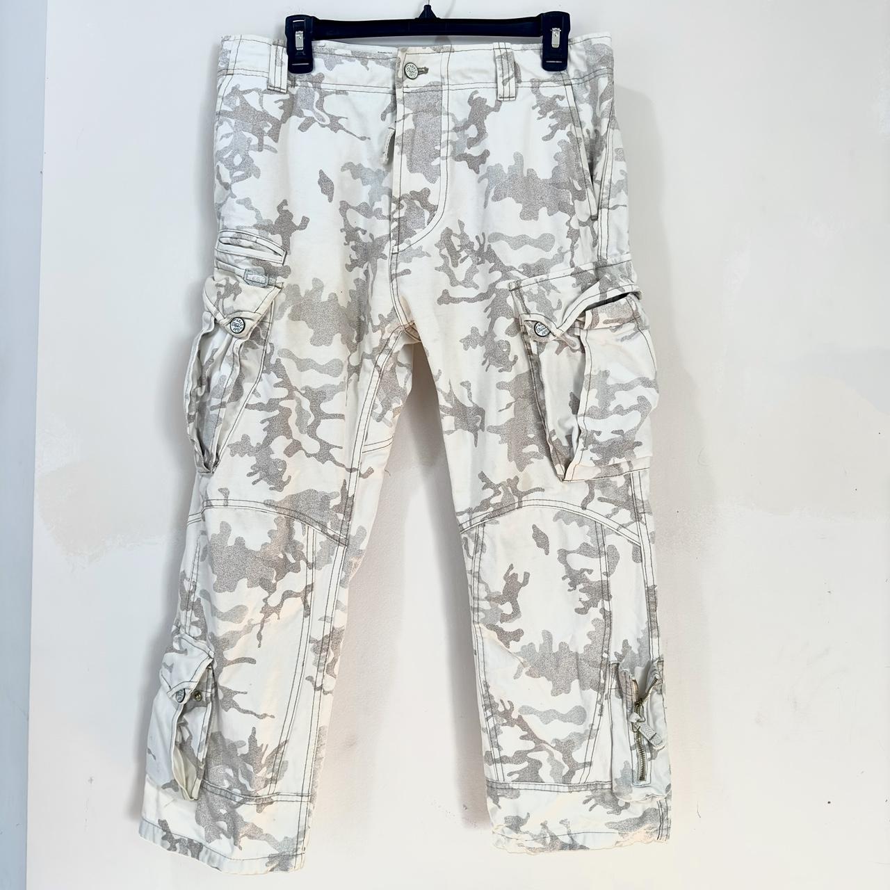 white camo lululemon leggings ~worn once ~28” inseam - Depop