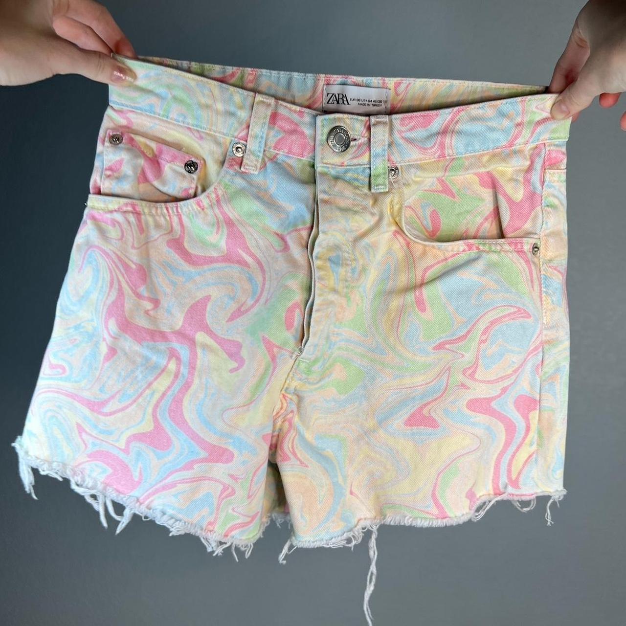Zara pastel abstract shorts 🎀 neutral tones can