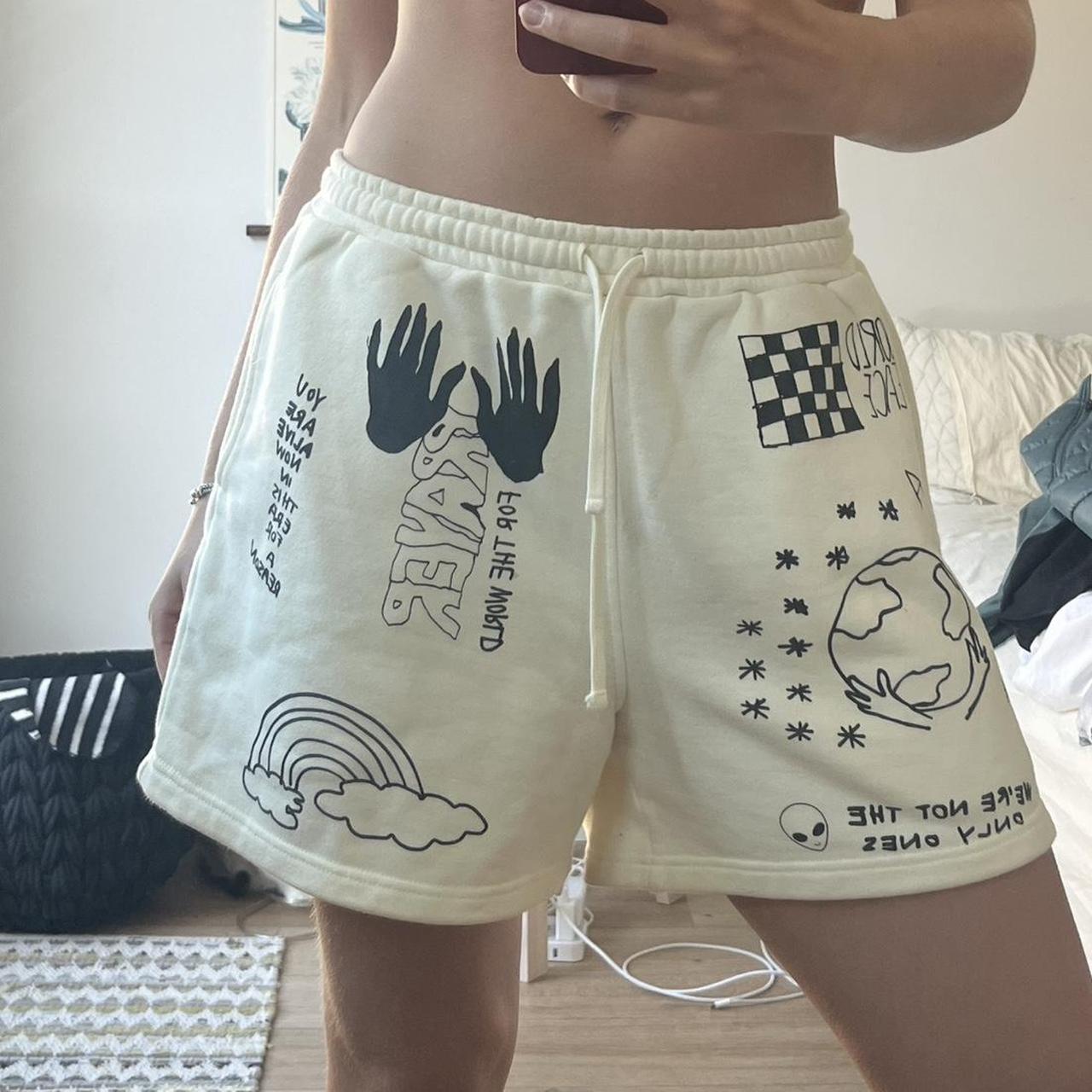 Melody ehsani - Depop