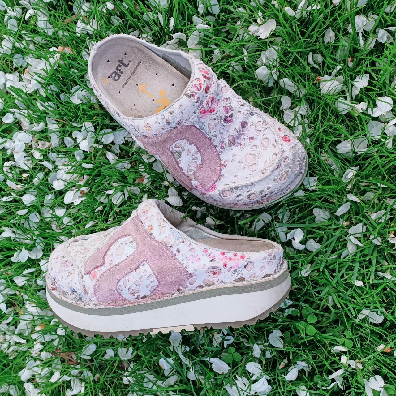 Pink and white loafers by The Art Company 🌼 slide on... Depop