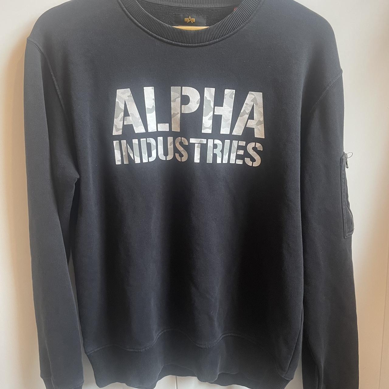 Alpha industries black outlet jumper