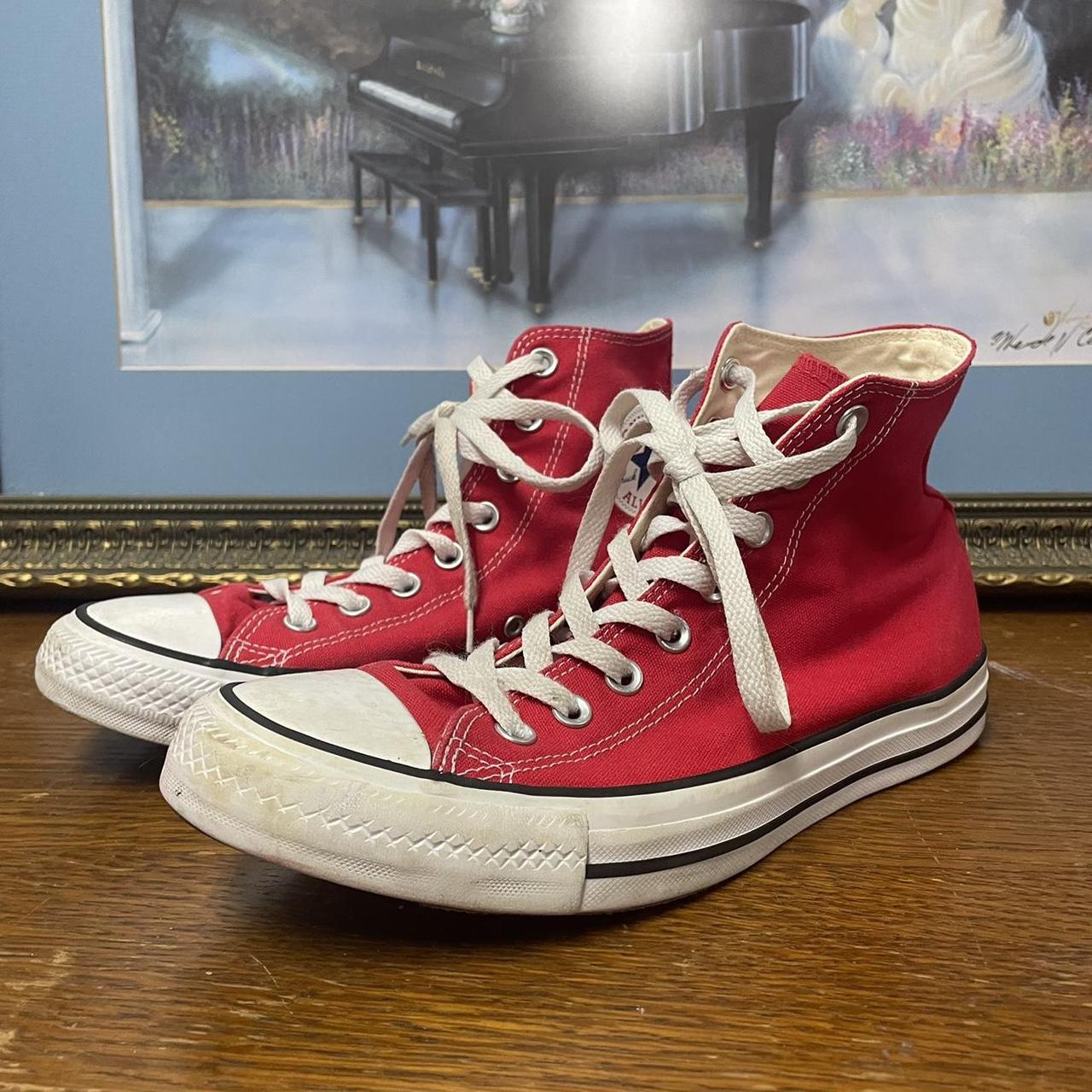 Converse Men's Red and White Trainers | Depop