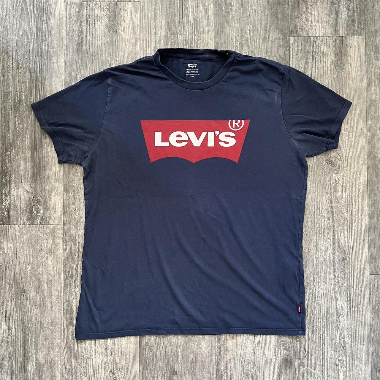 Levi's navy hotsell blue t shirt