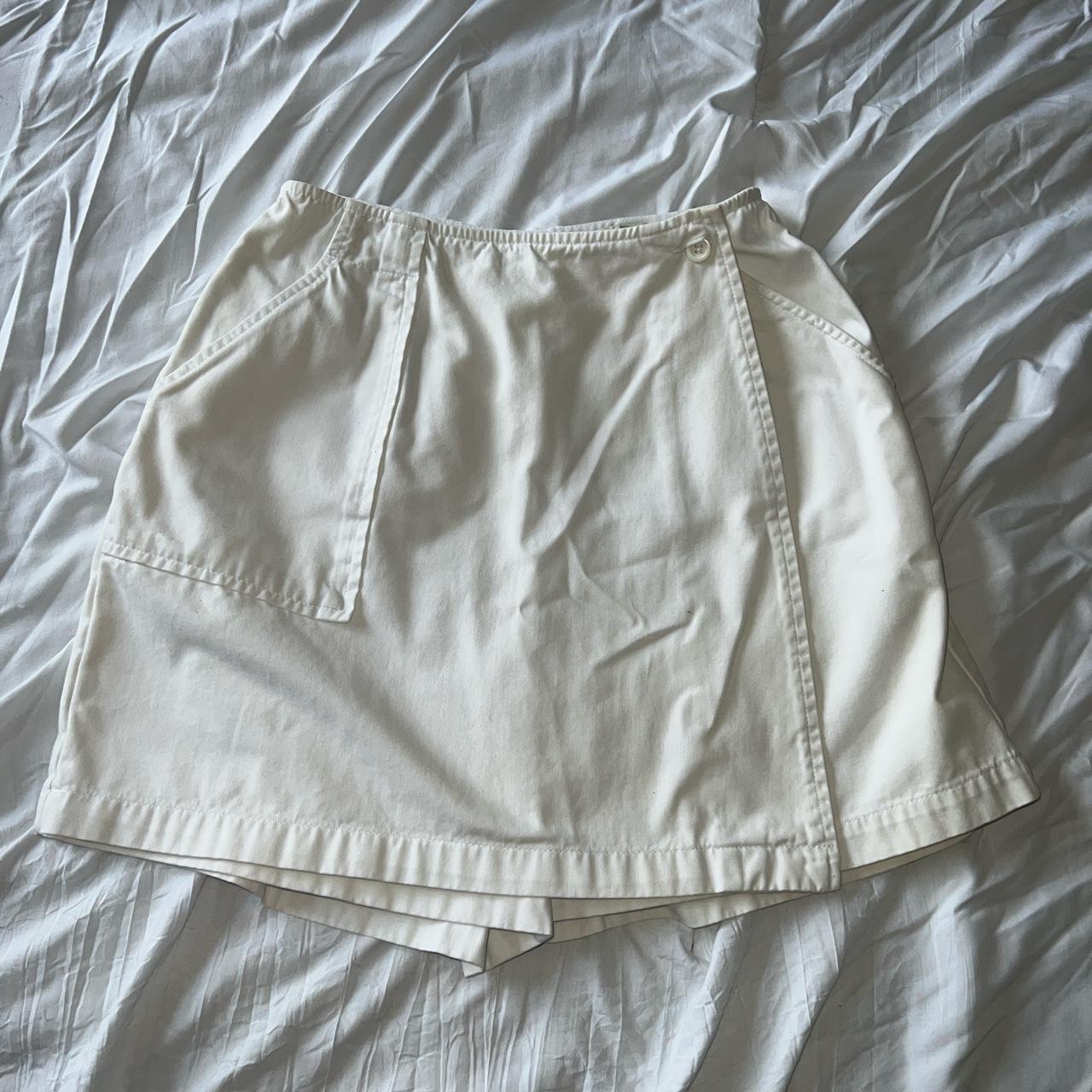 Eddie Bauer Women's Cream Skirt | Depop