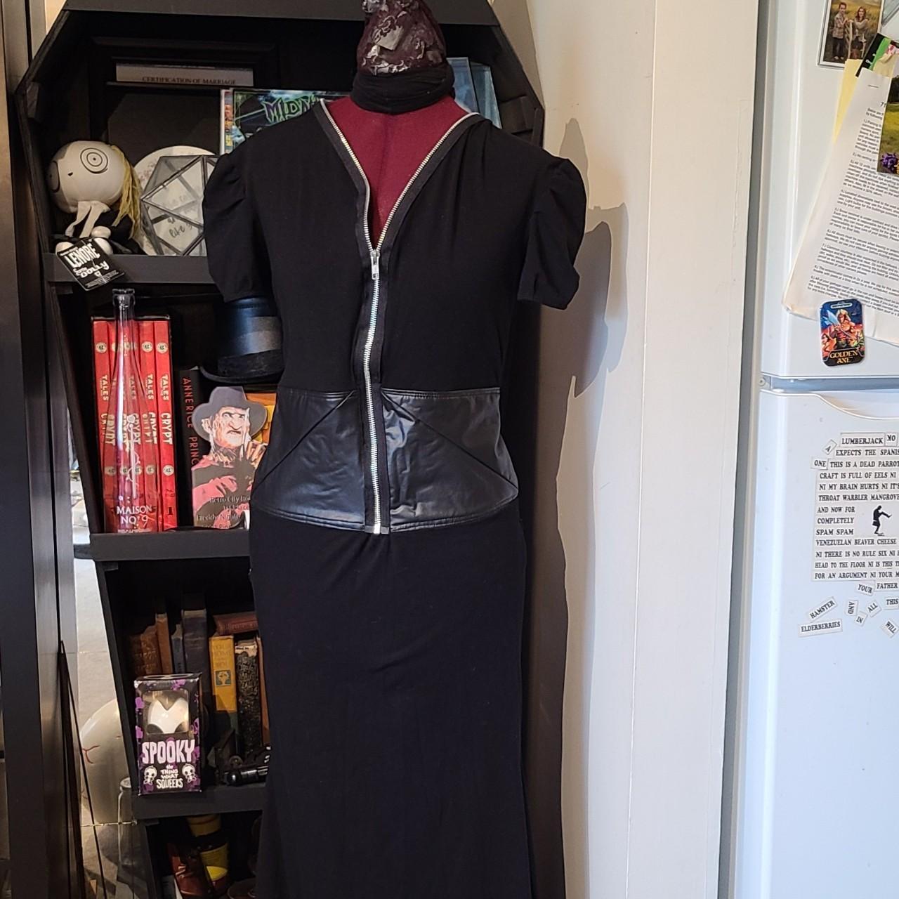 Hot Topic Women's Fishtail Dress Black – 90's Goth Industrial