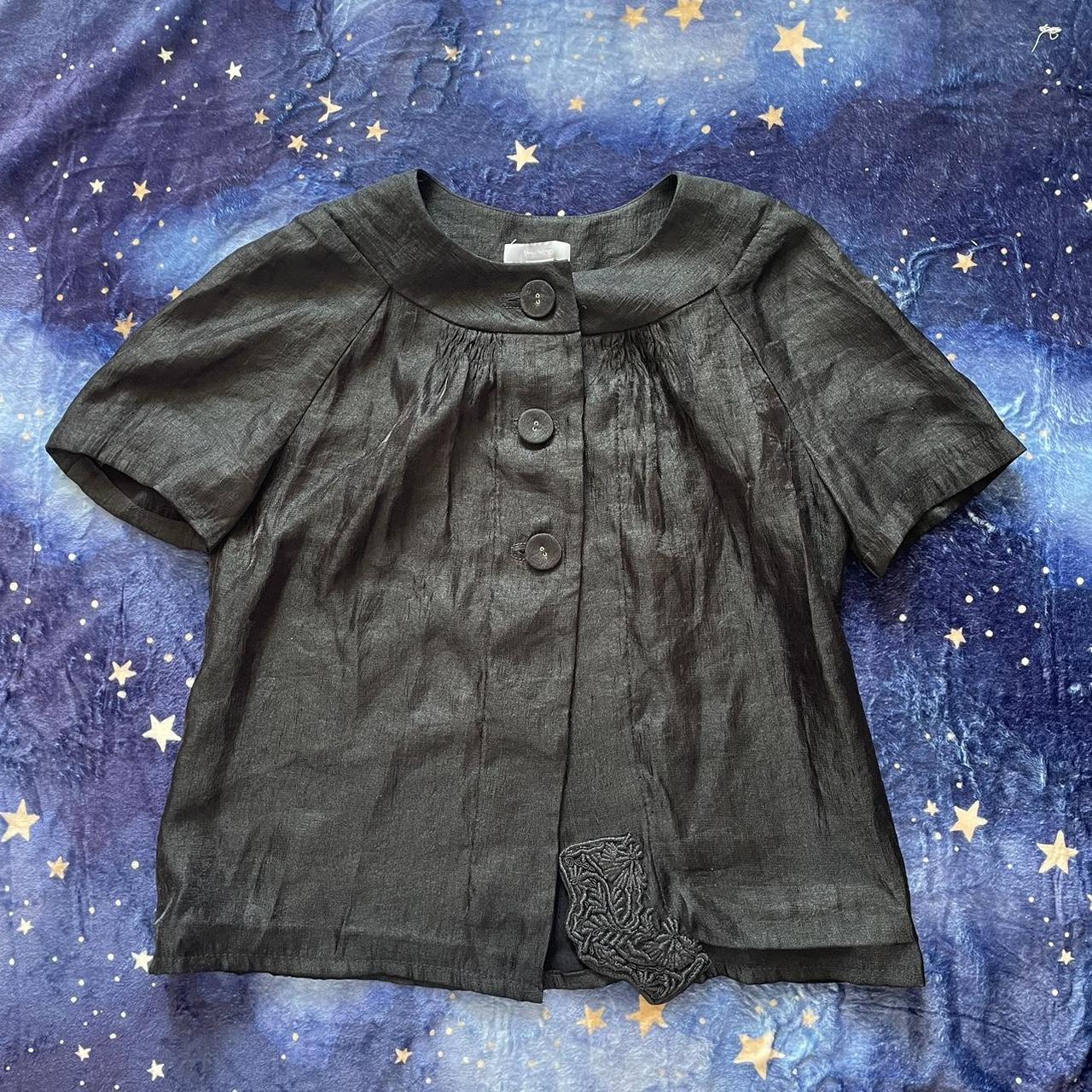 🪐NOT AVAILABLE RIGHT NOW🪐 Vera Wang Black Button up... Depop