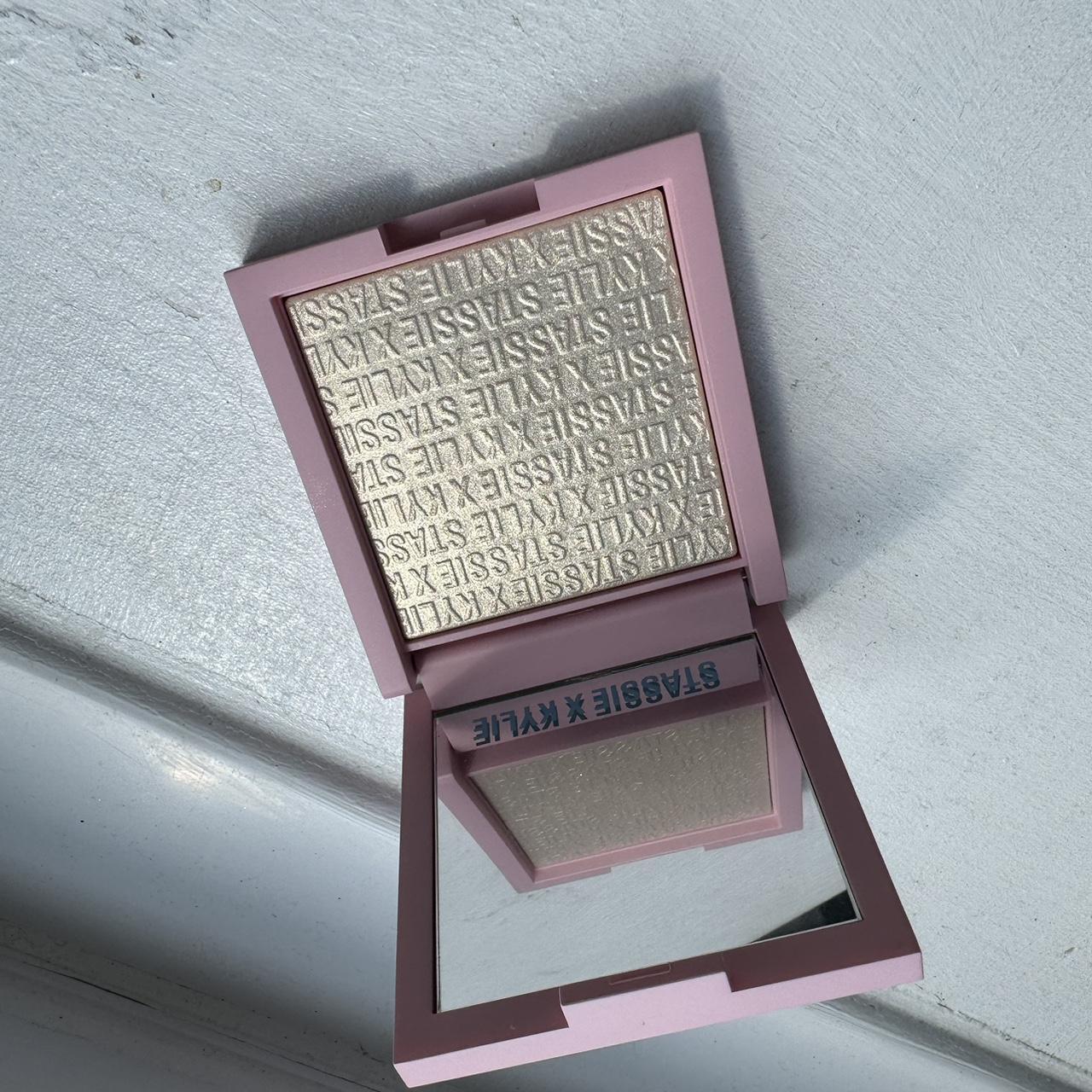 Stassi x Kylie highlighter in bestie energy - Depop