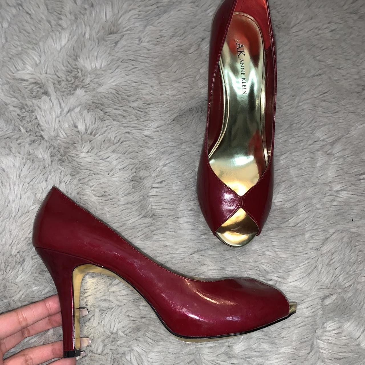 Cute red and gold statement heels - Depop