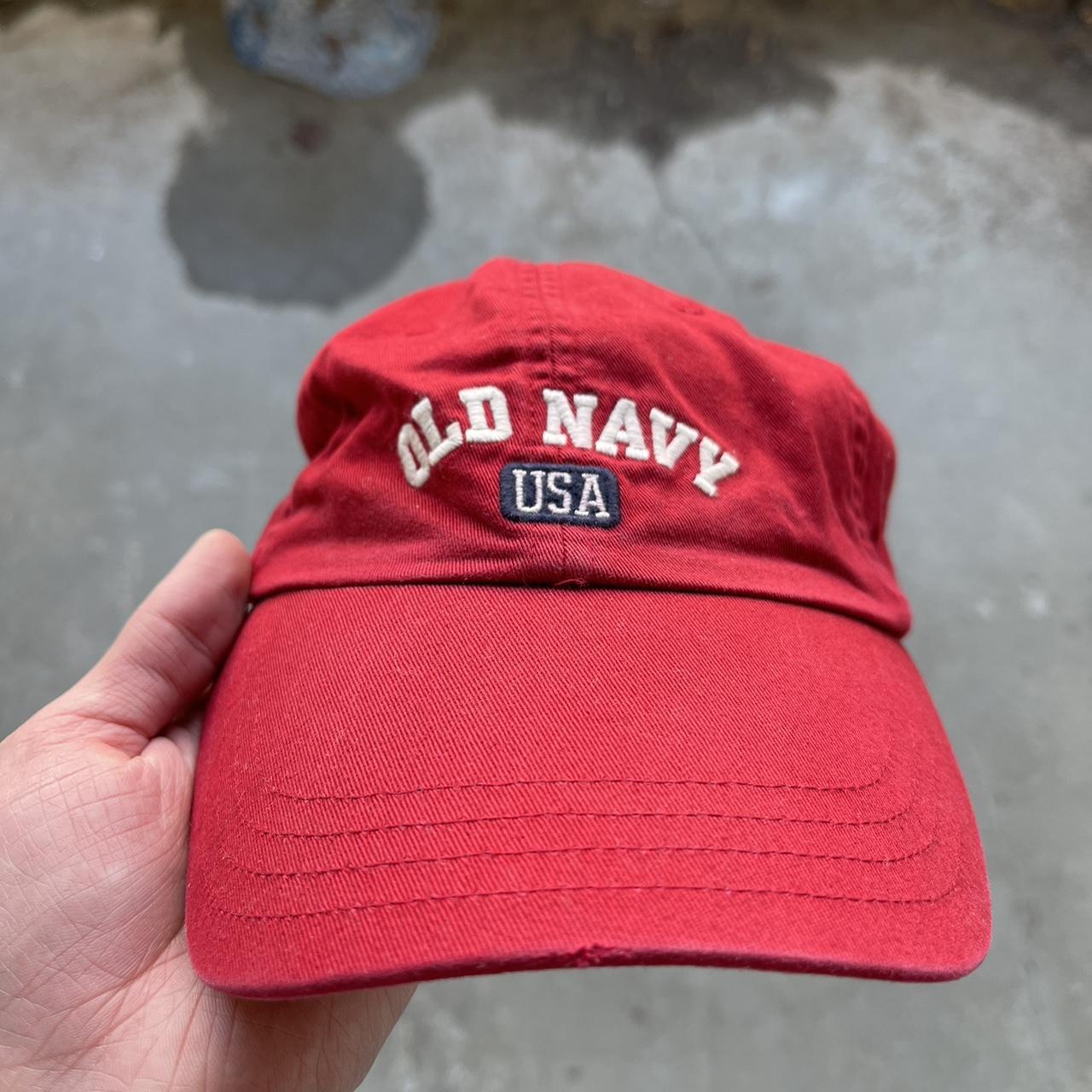 Old navy cap! In great condition no flaws or tears....