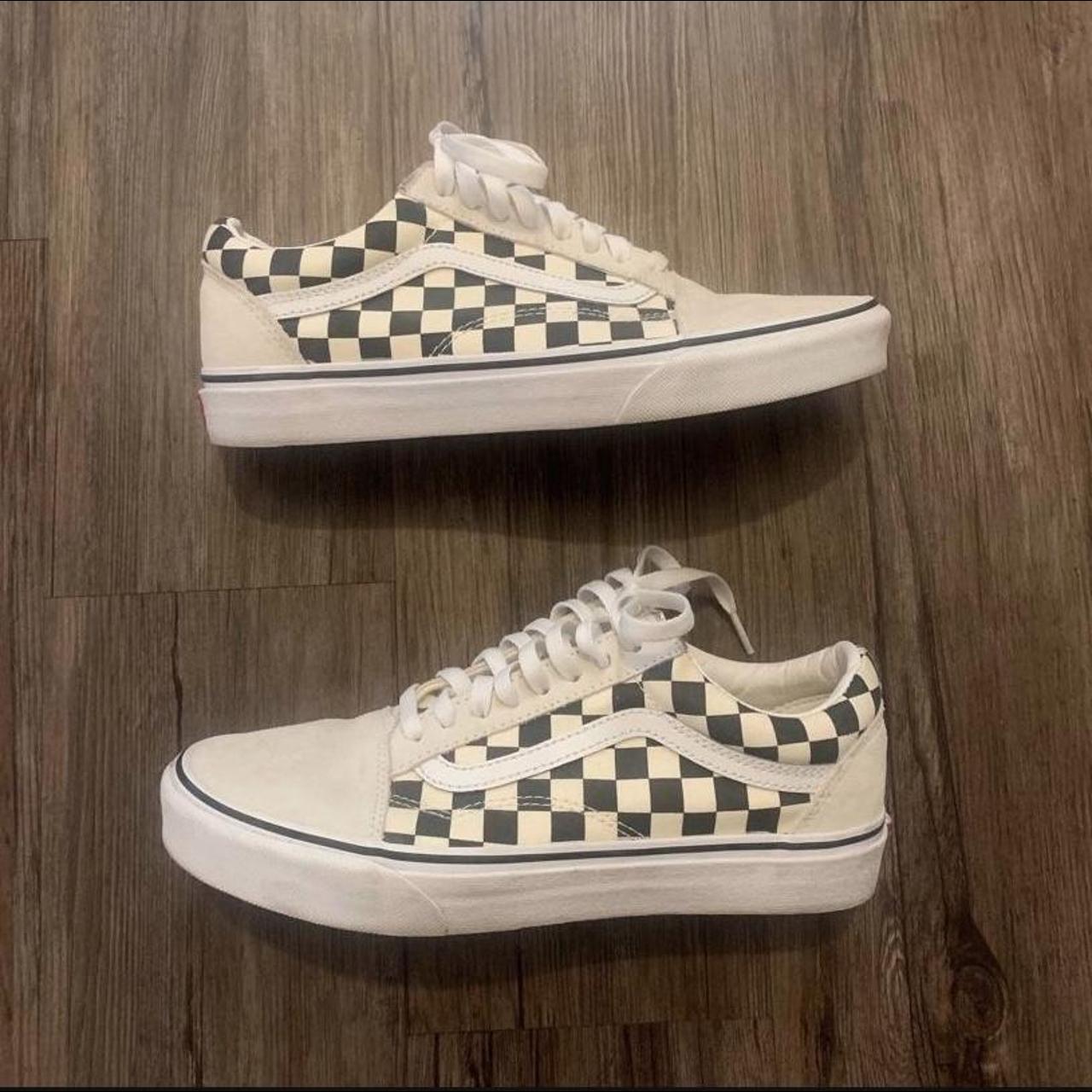 Cream checkered store vans old skool