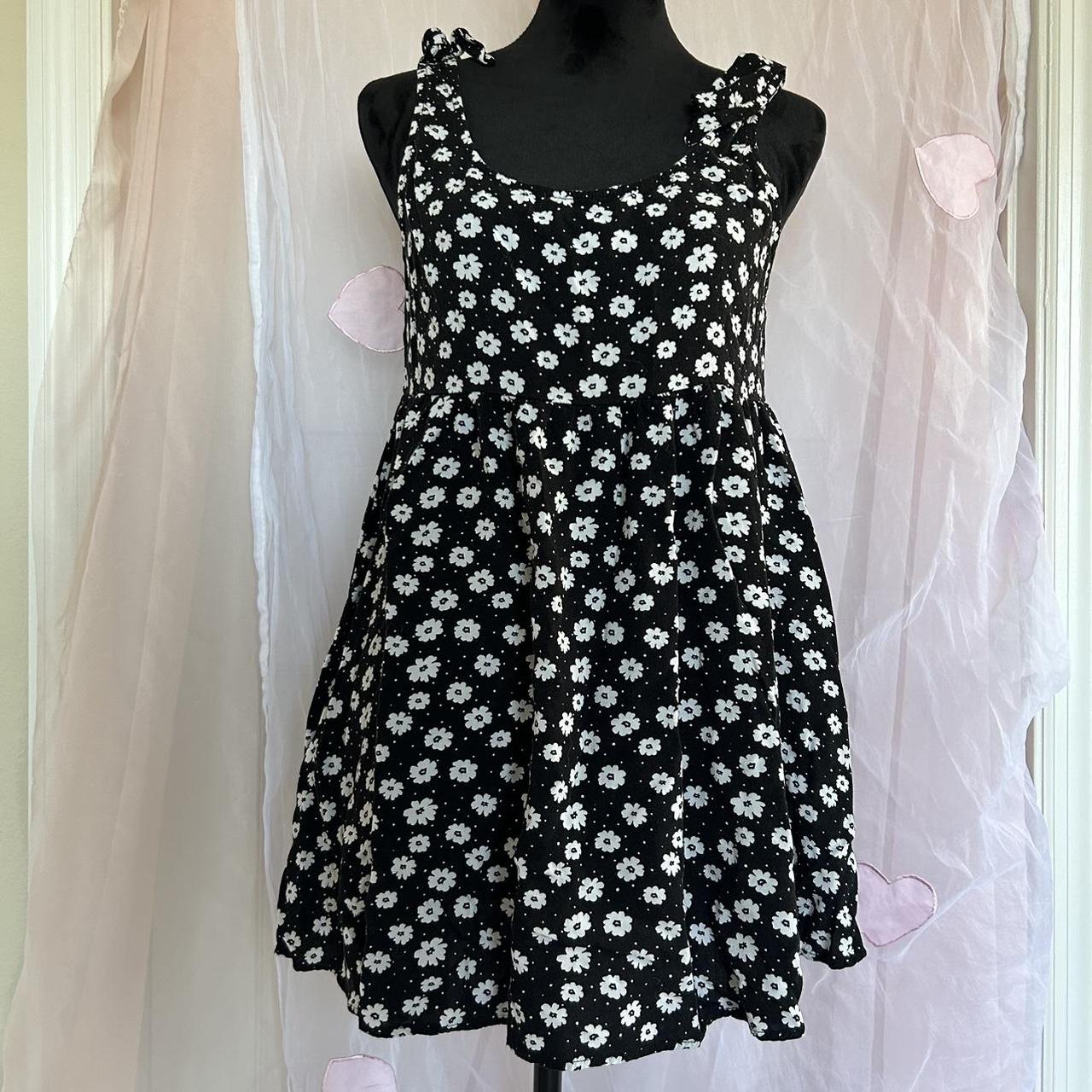 forever 21 black and white floral dress size :... - Depop